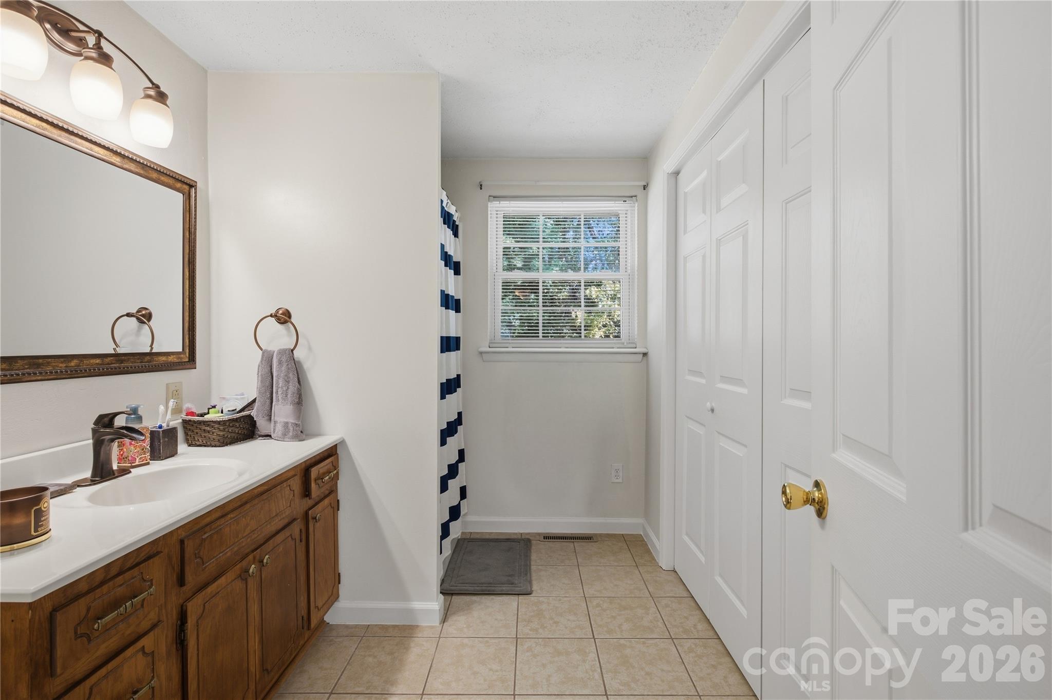129 Automotive Lane