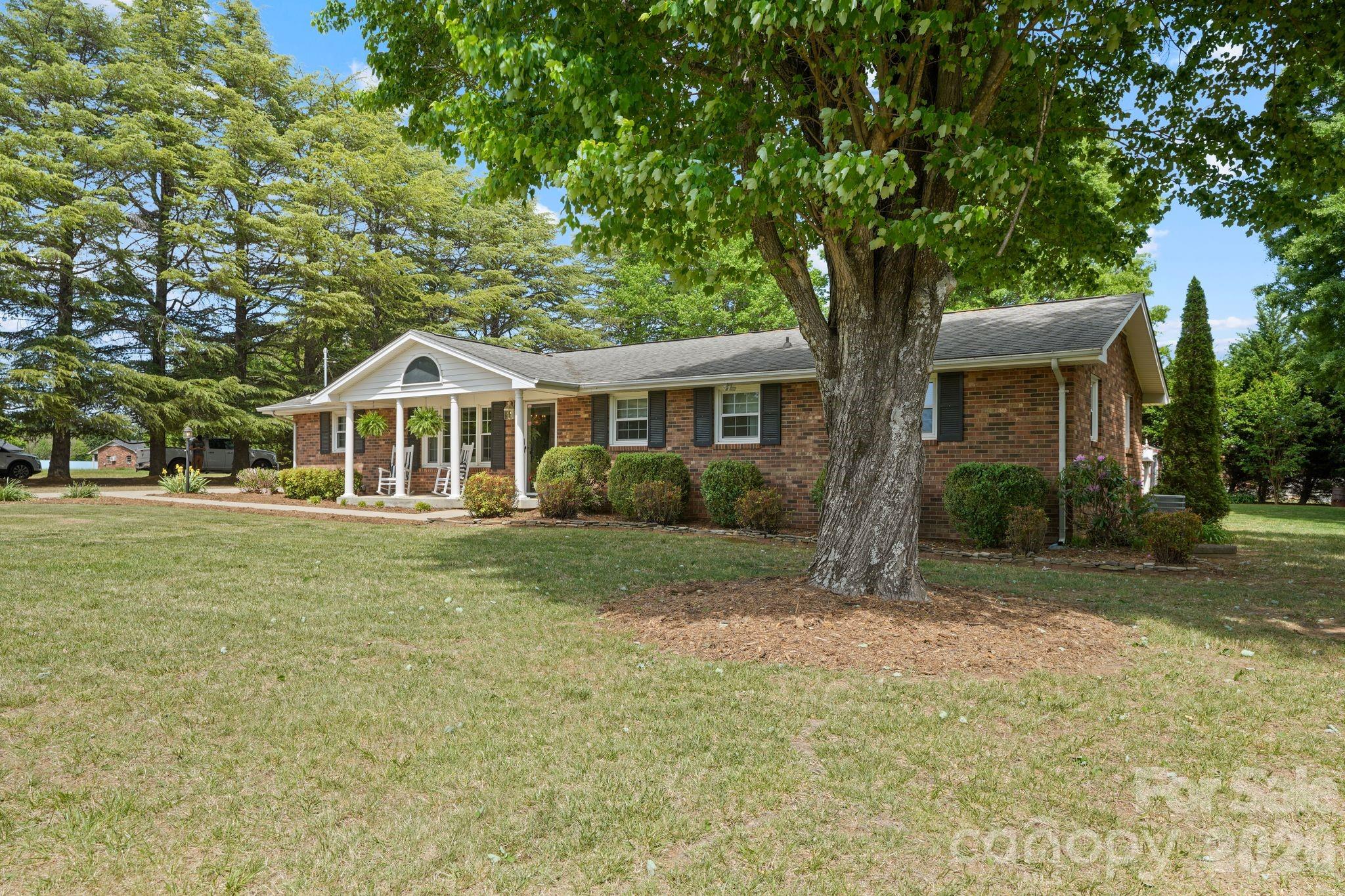 3328 Sulphur Springs Road NE