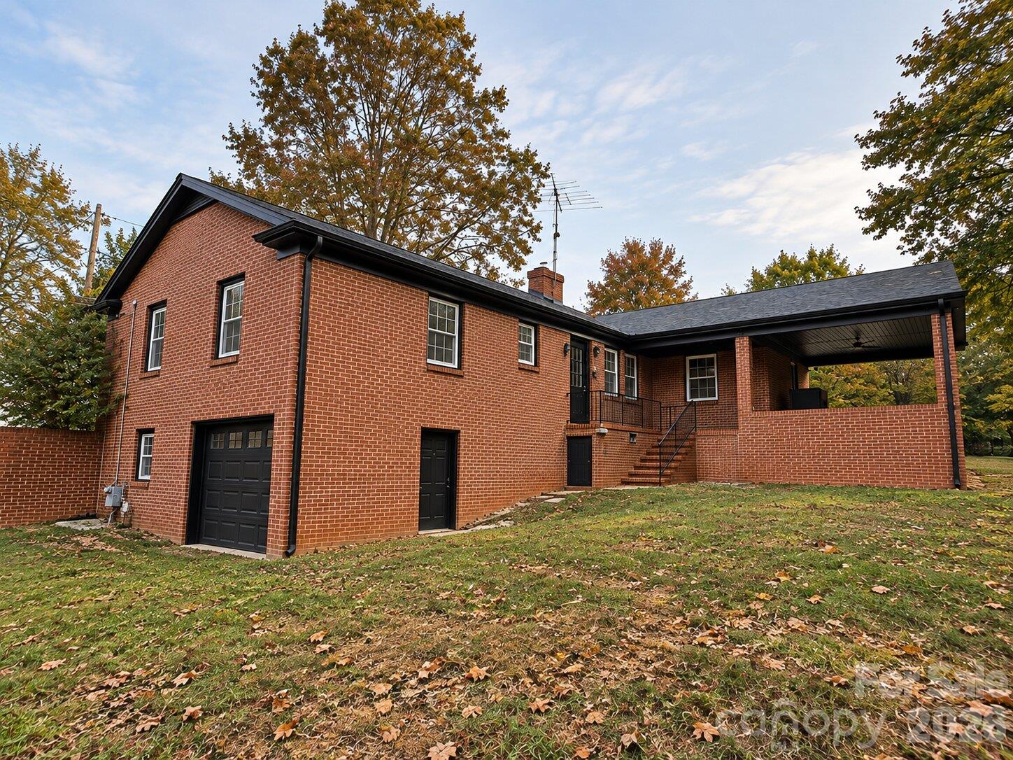 2808 28th Street NE