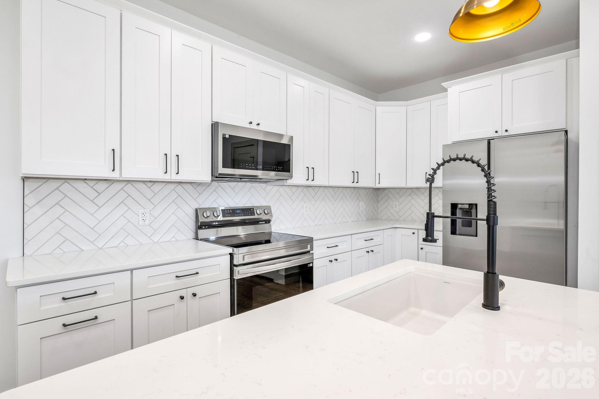 2113 24th Street Lane