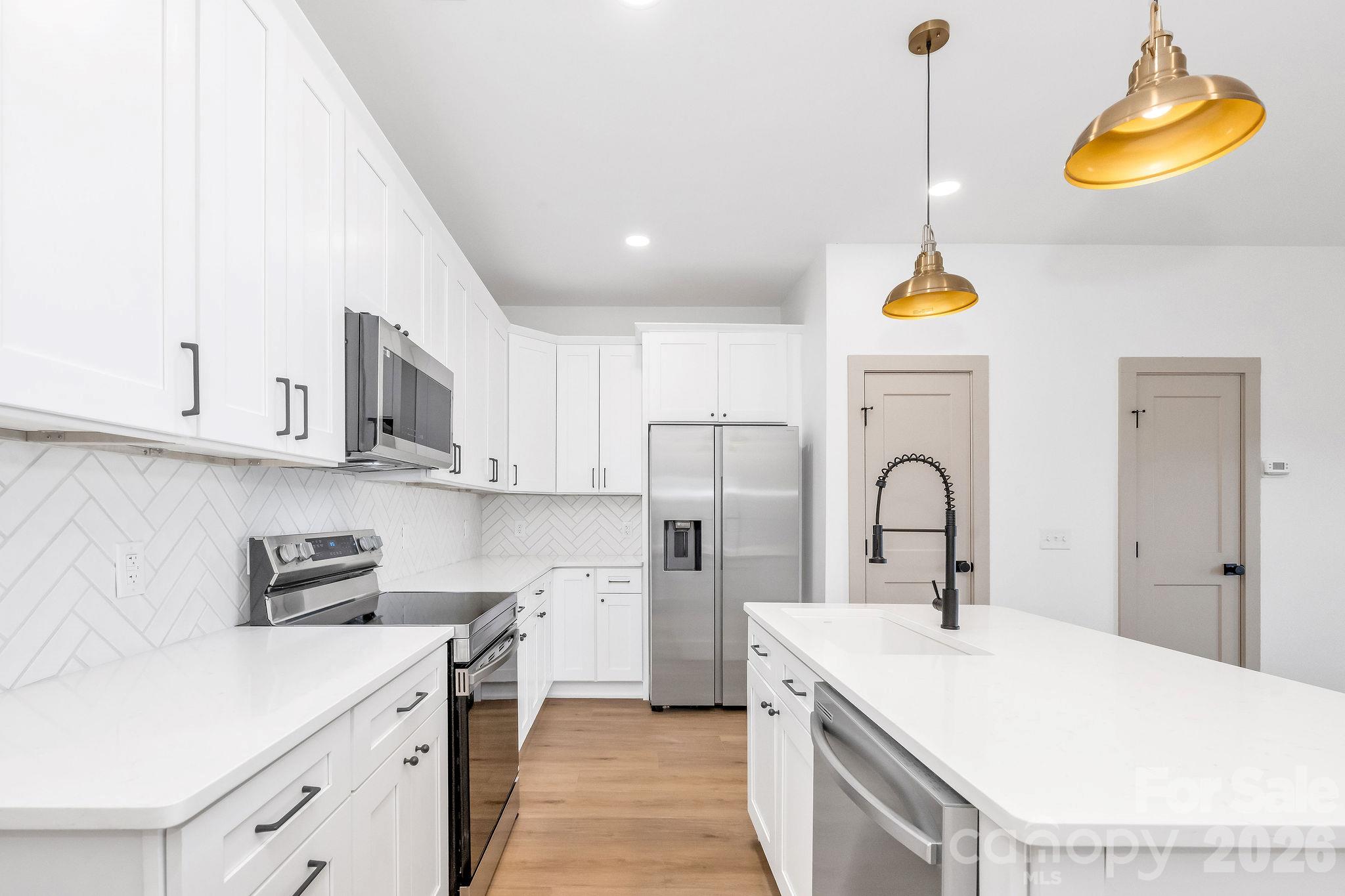 2113 24th Street Lane