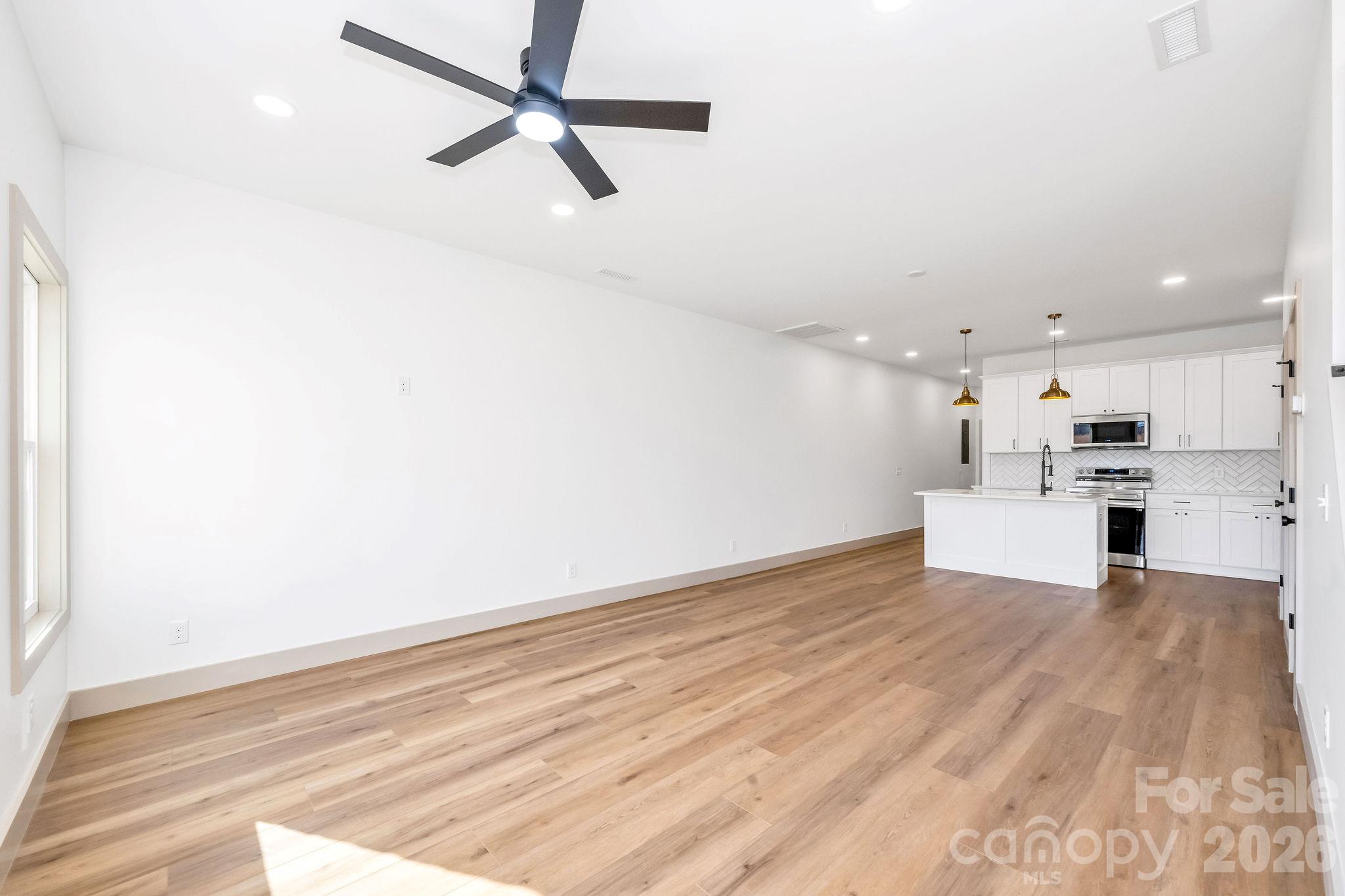 2113 24th Street Lane