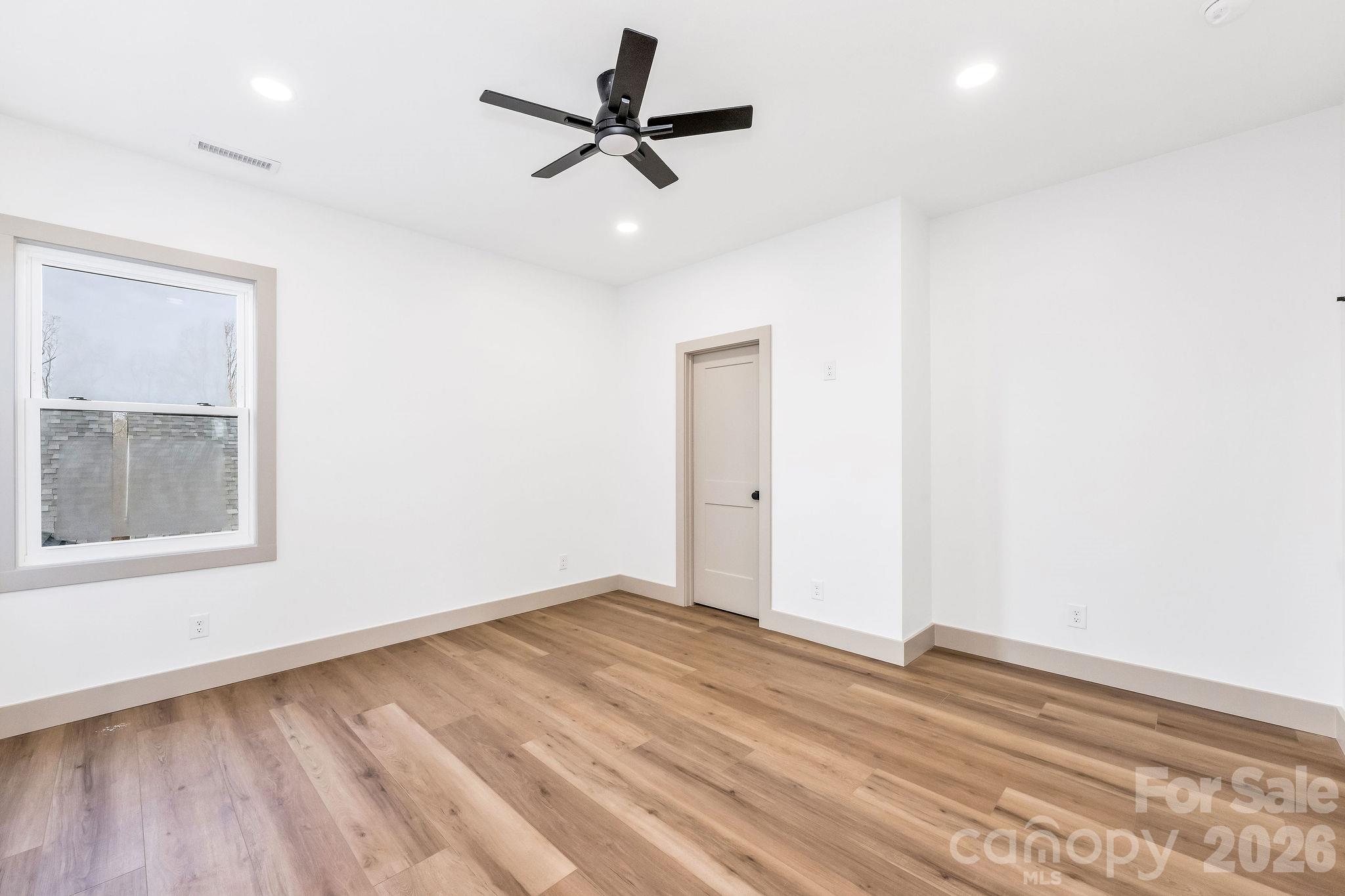 2113 24th Street Lane