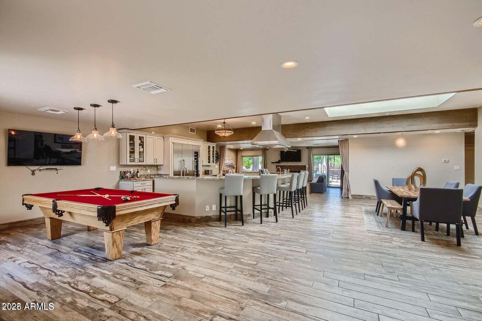 5801 E MOUNTAIN VIEW Road