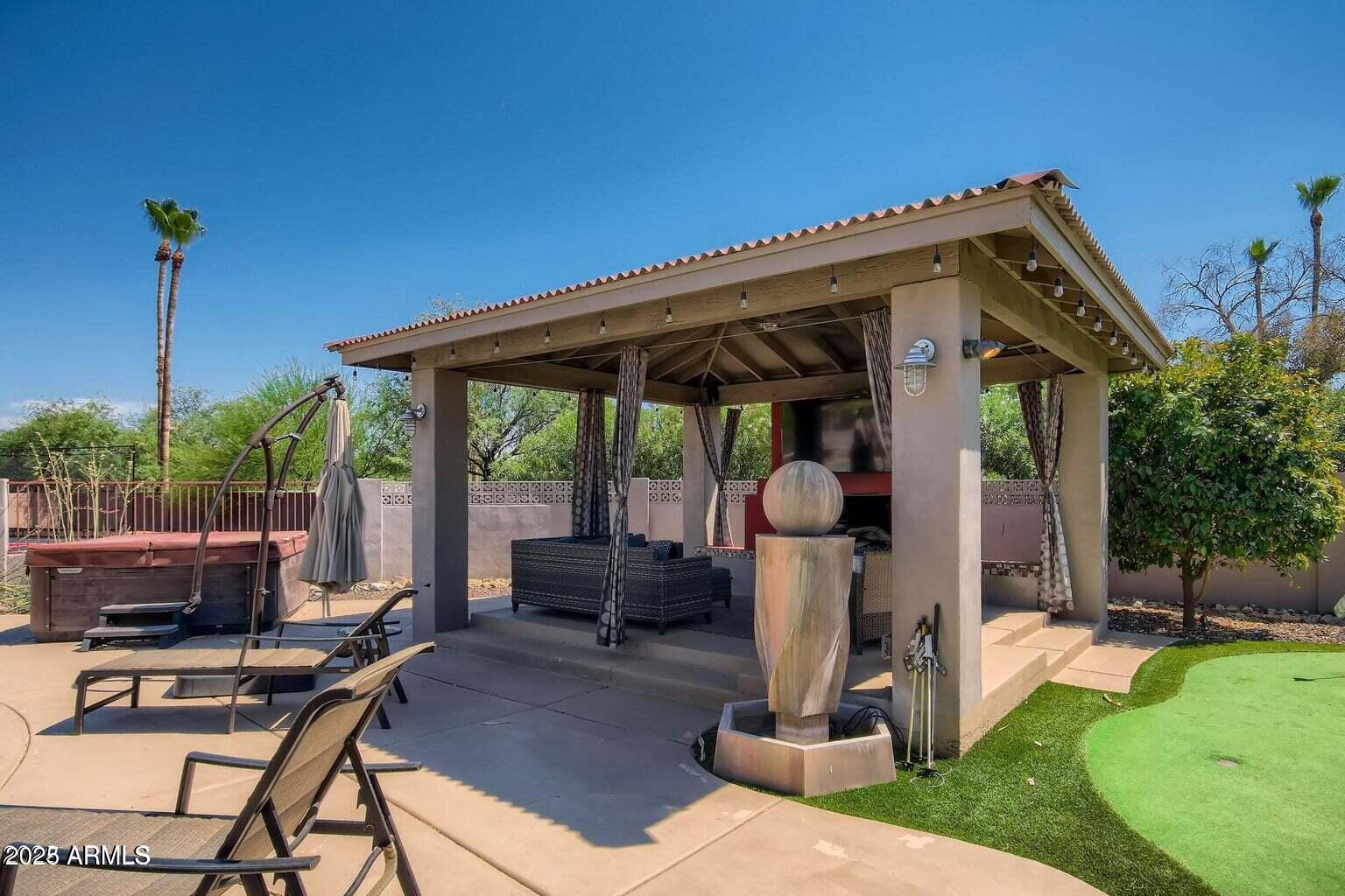 5801 E MOUNTAIN VIEW Road