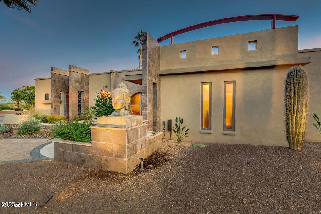 5801 E MOUNTAIN VIEW Road