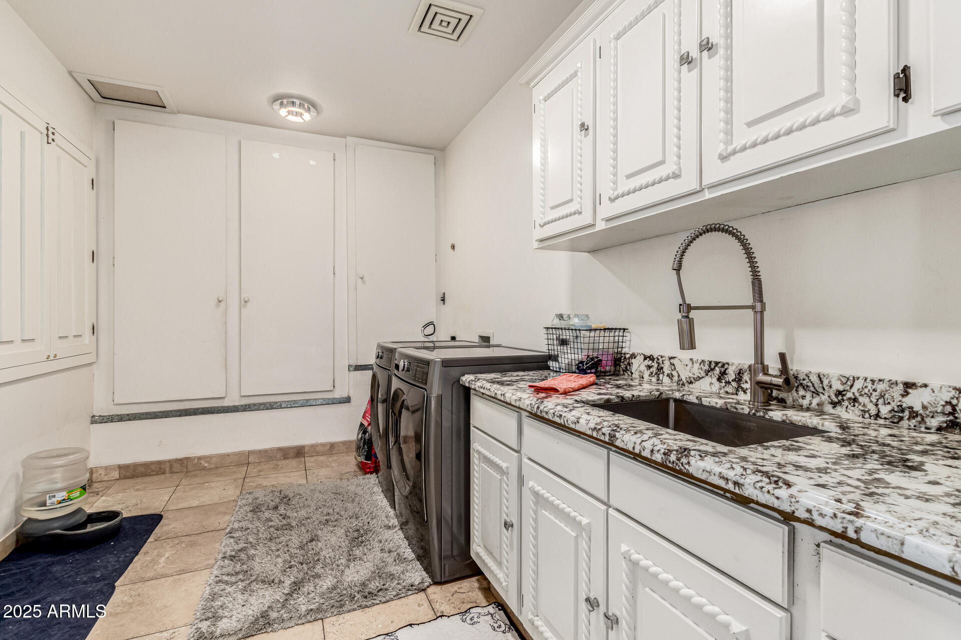 6050 N PARADISE VIEW Drive, Paradise Valley