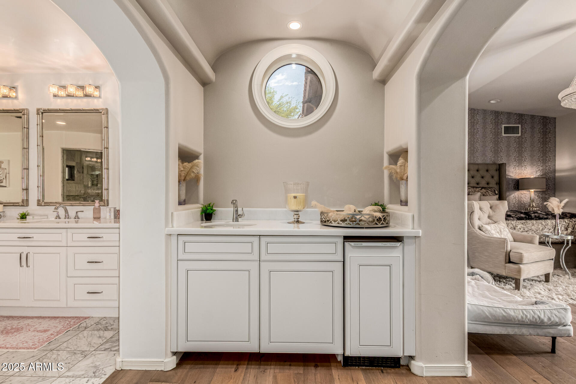 6050 N PARADISE VIEW Drive, Paradise Valley