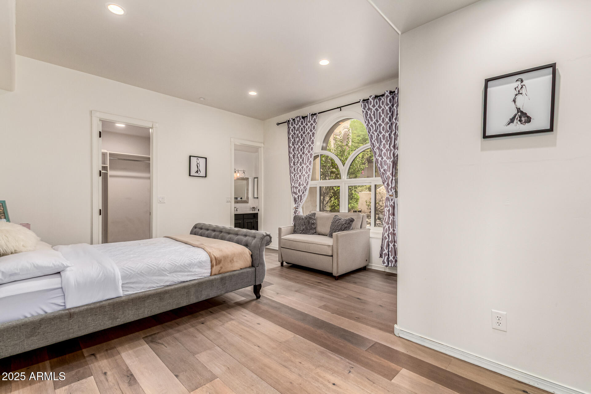 6050 N PARADISE VIEW Drive, Paradise Valley