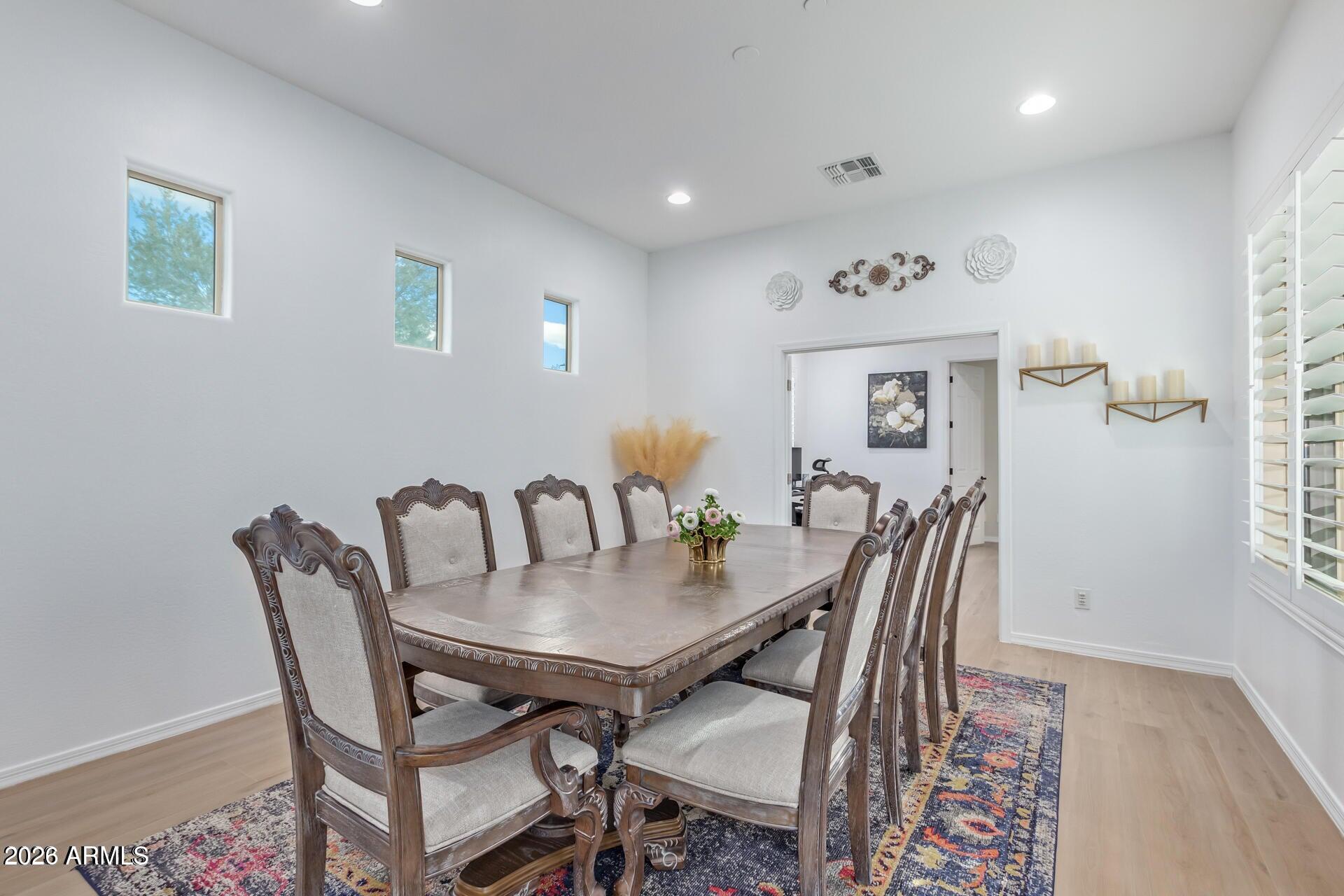 1528 W RED BIRD Road