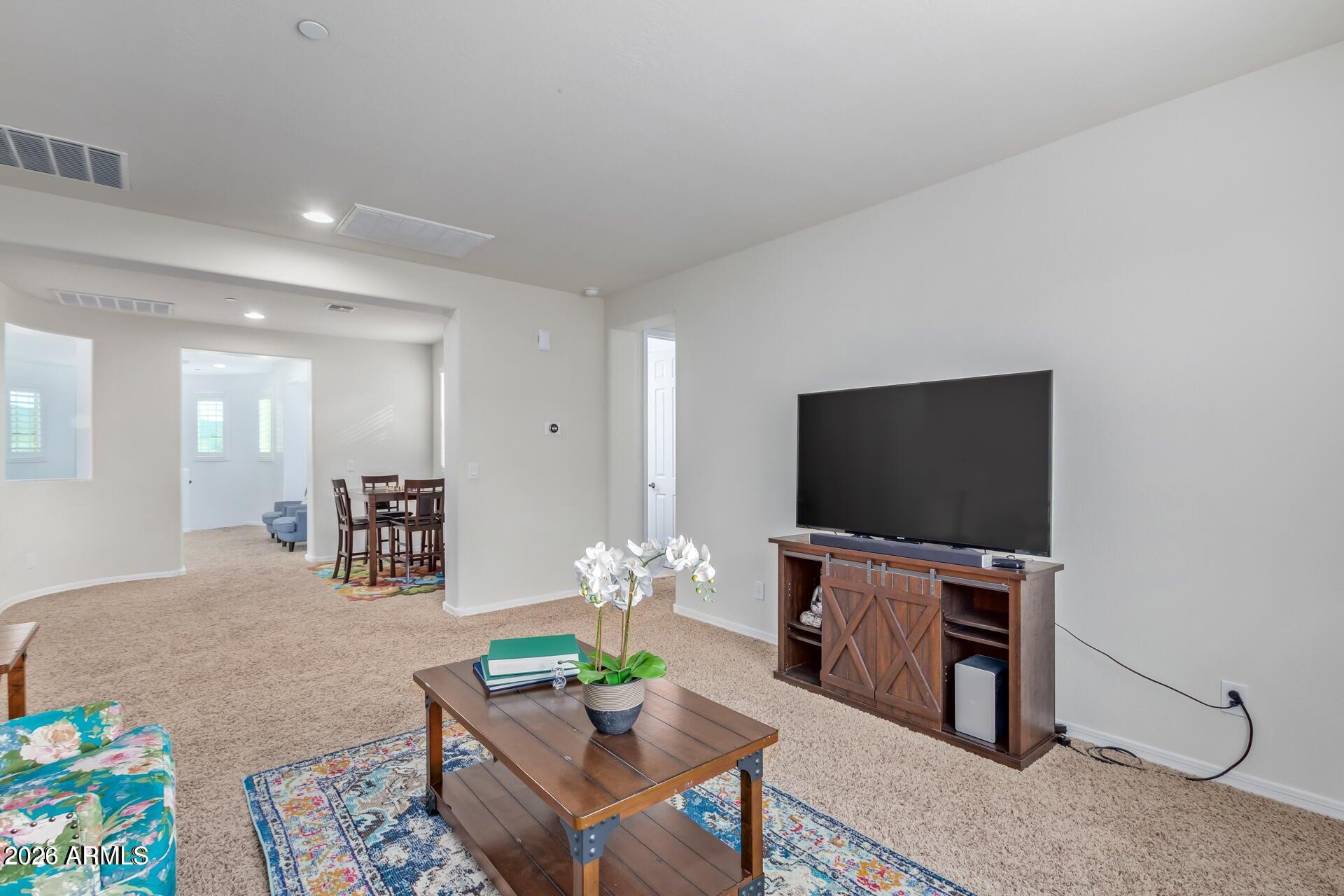 1528 W RED BIRD Road