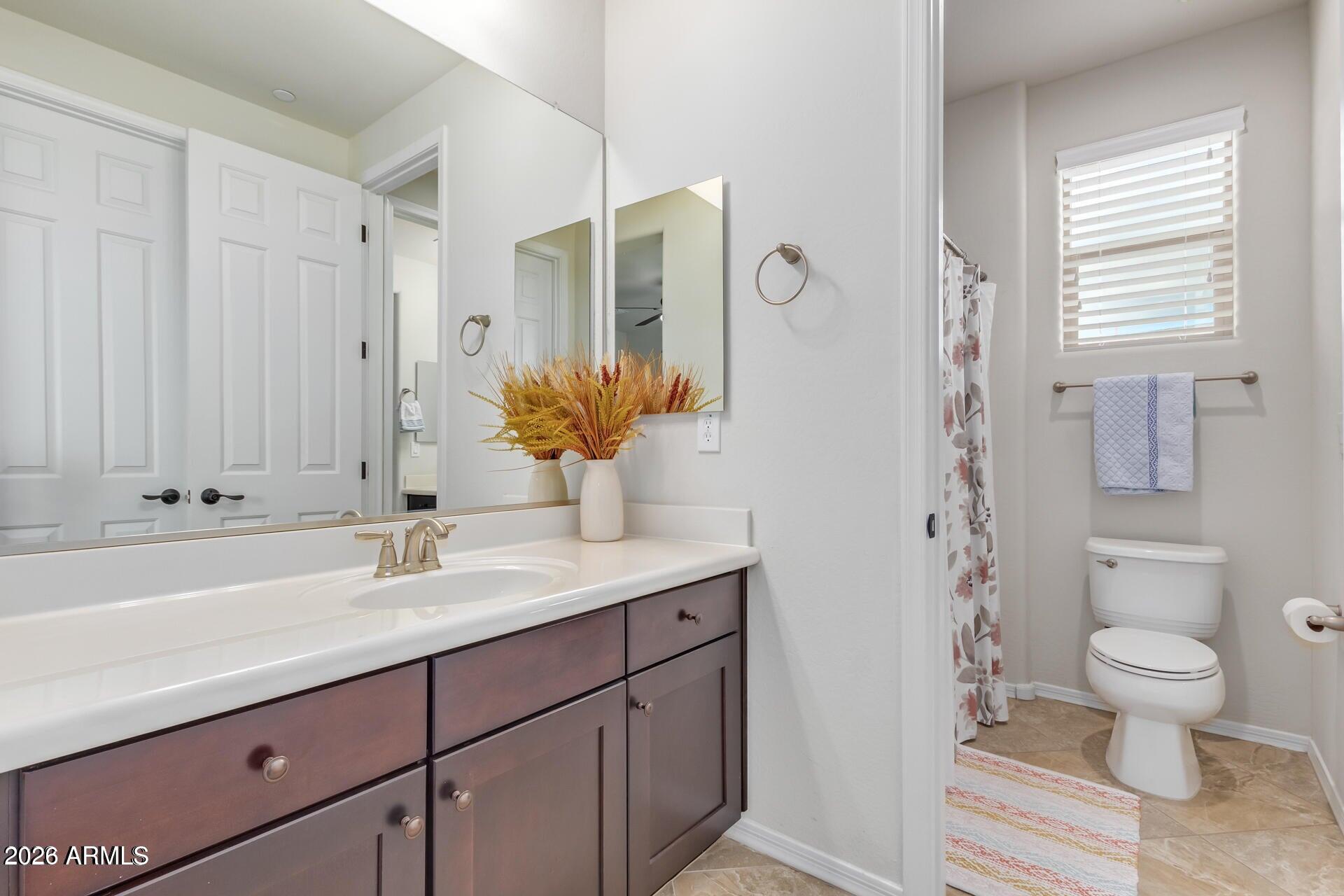 1528 W RED BIRD Road