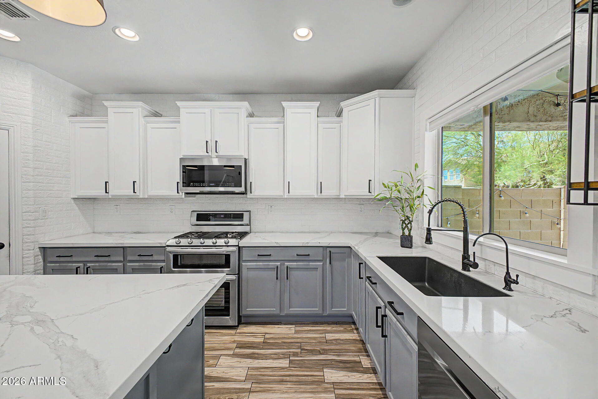 1756 W FETLOCK Trail