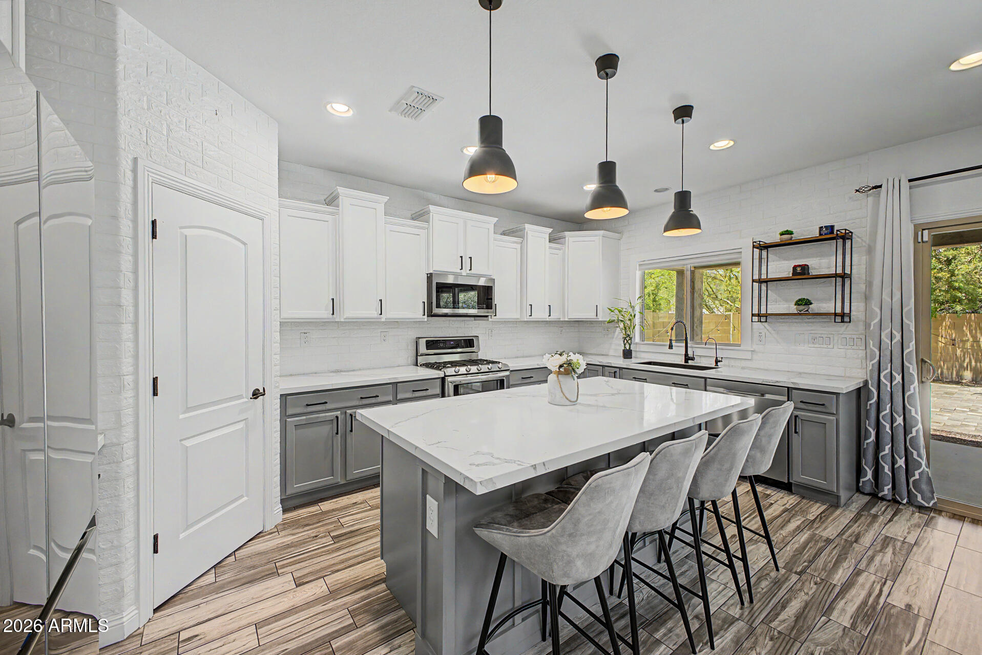 1756 W FETLOCK Trail