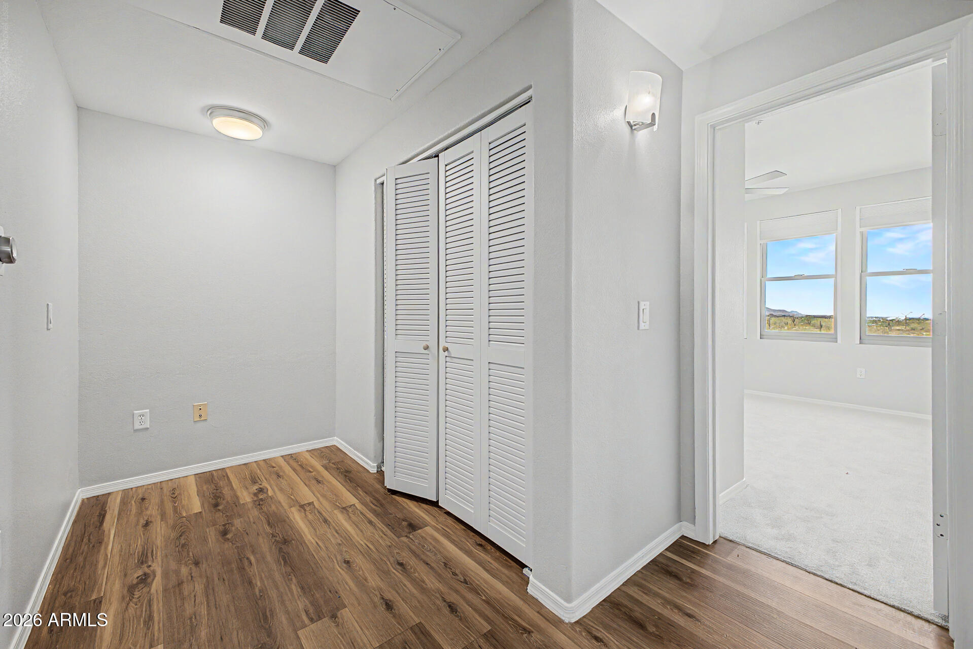 20100 N 78th Place 3073