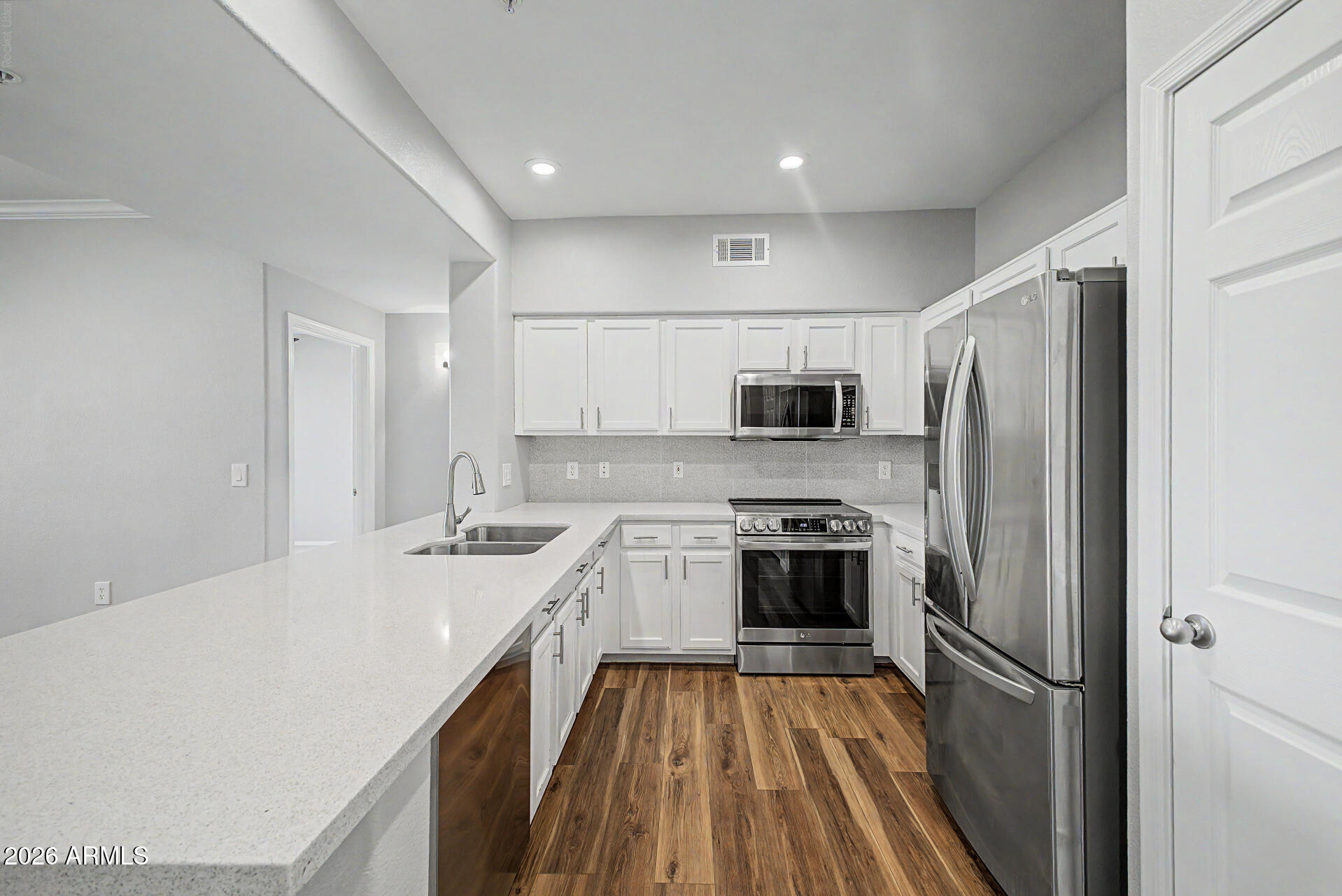 20100 N 78th Place 3073