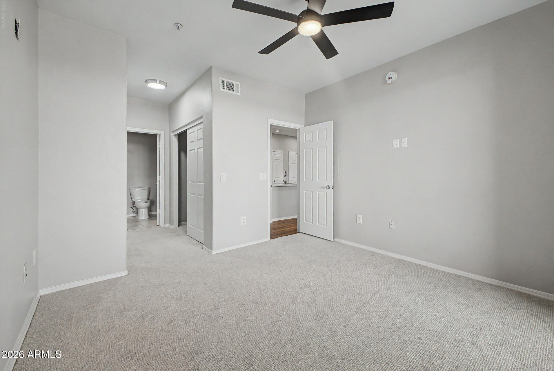 20100 N 78th Place 3073