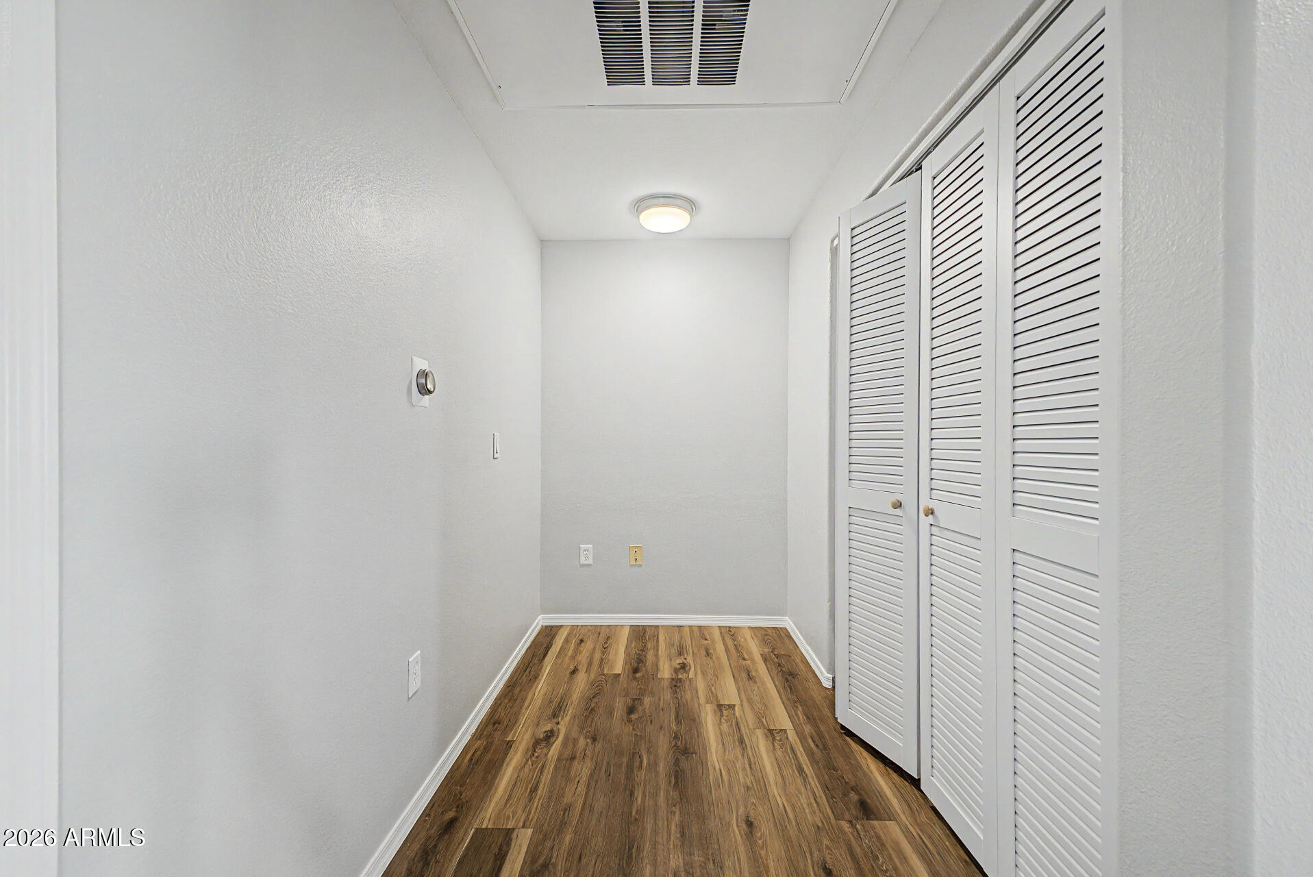 20100 N 78th Place 3073