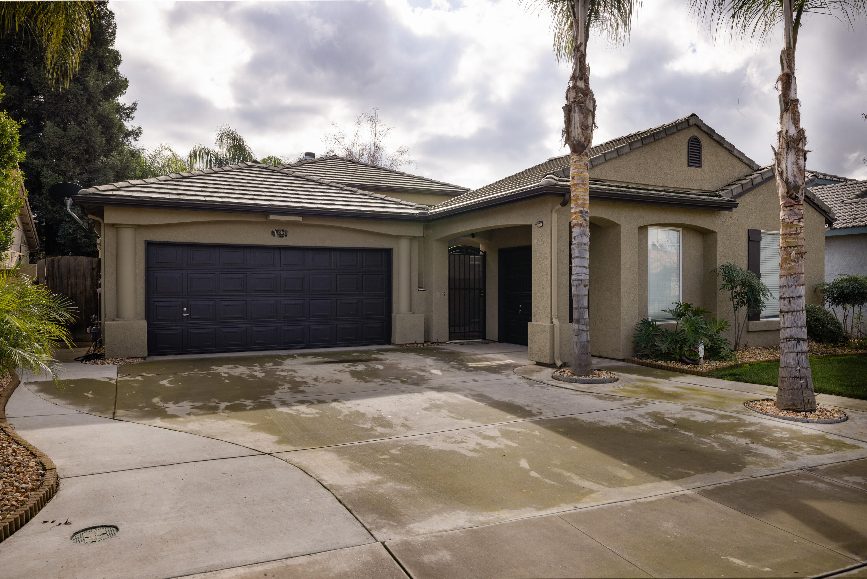 1635 E Dorothea Avenue