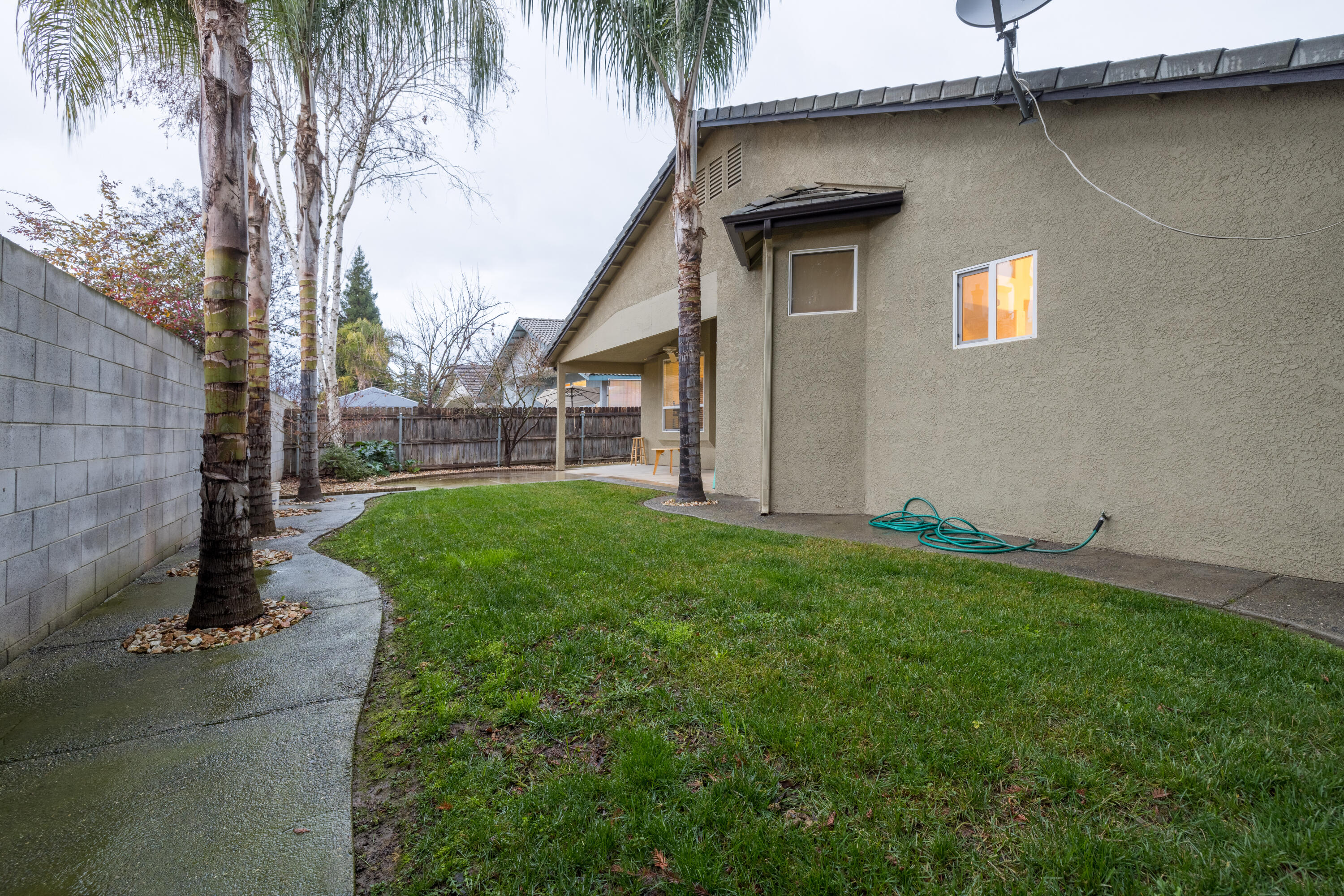 1635 E Dorothea Avenue