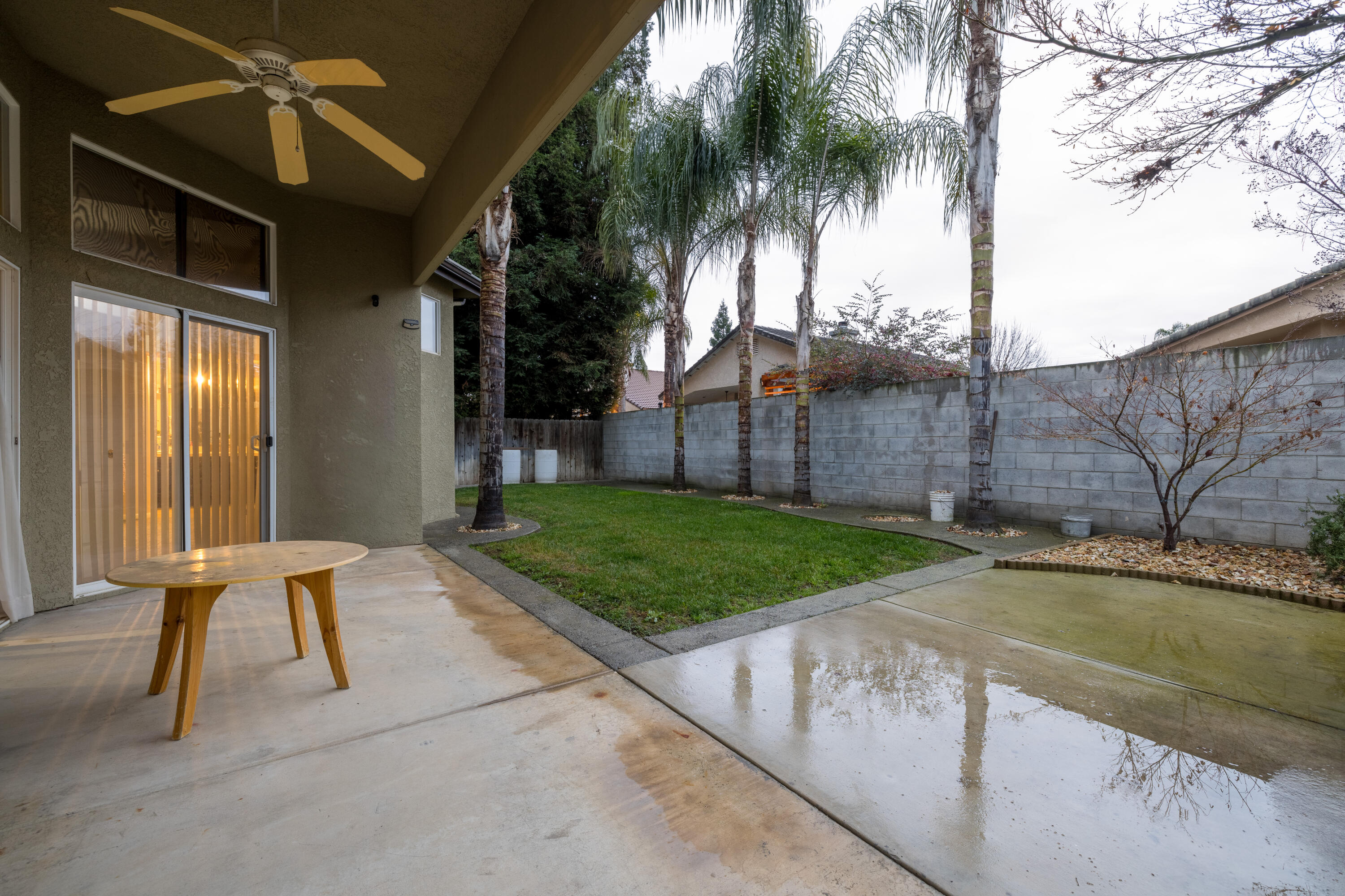 1635 E Dorothea Avenue