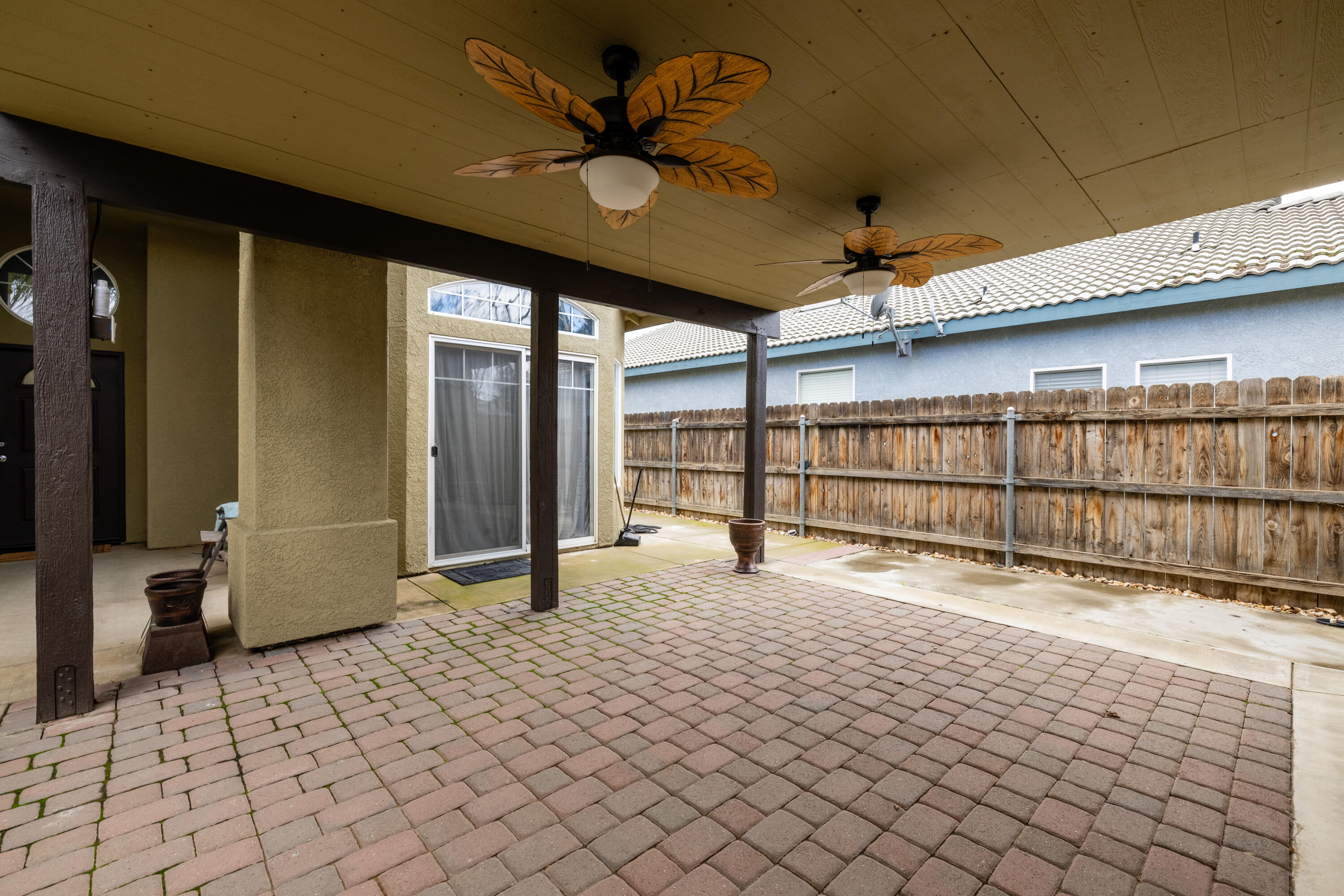 1635 E Dorothea Avenue