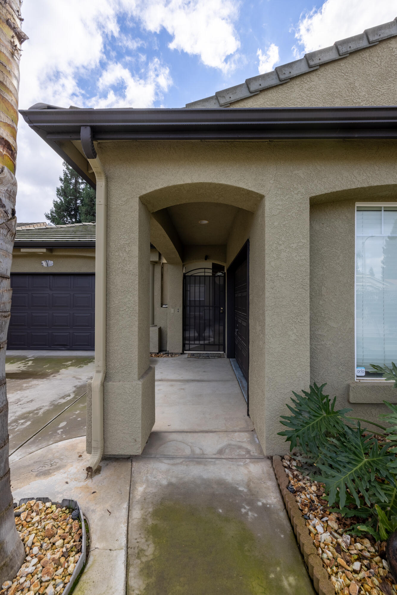 1635 E Dorothea Avenue
