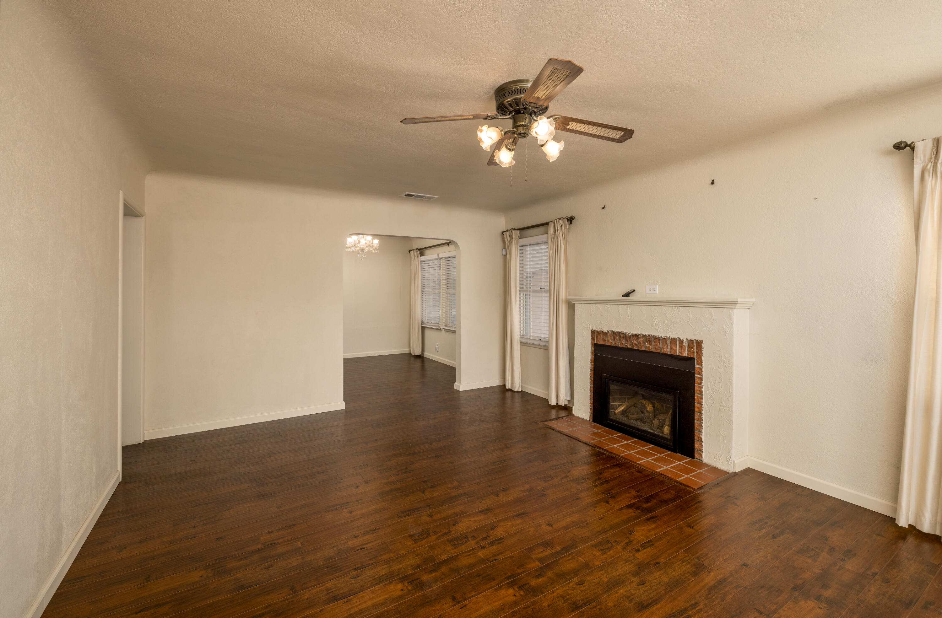 642 N N Place