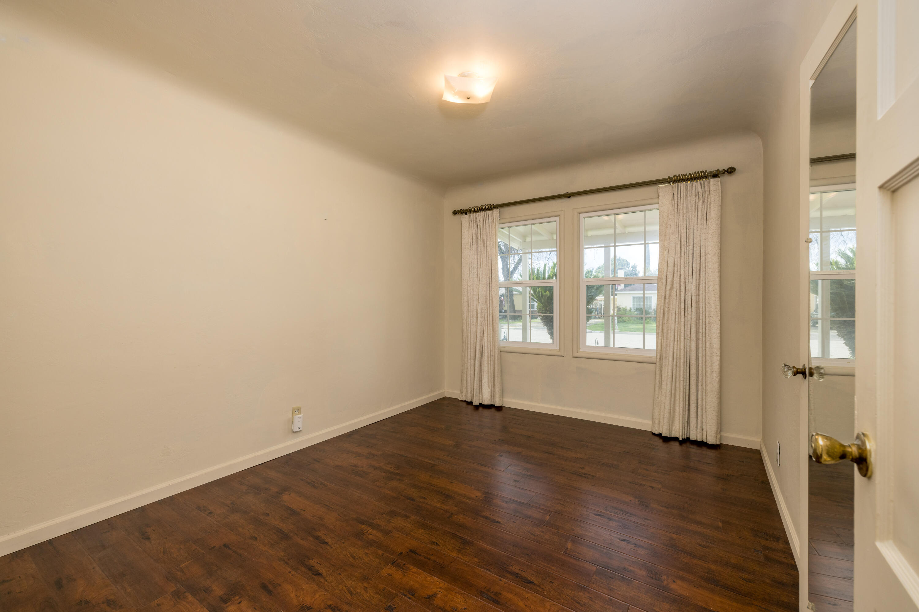 642 N N Place