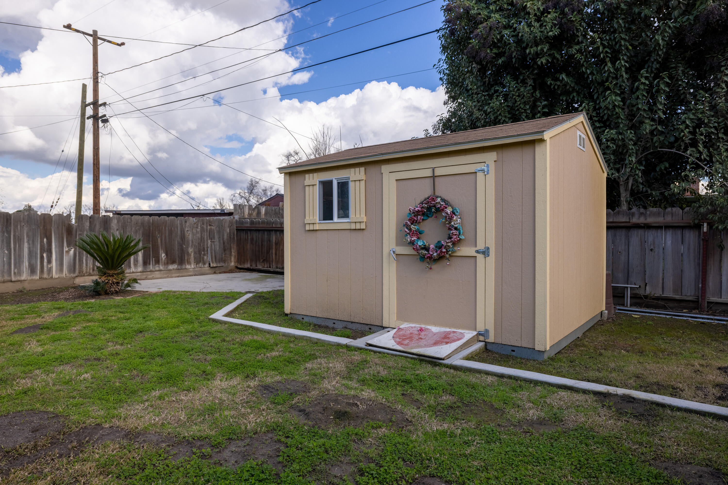 642 N N Place