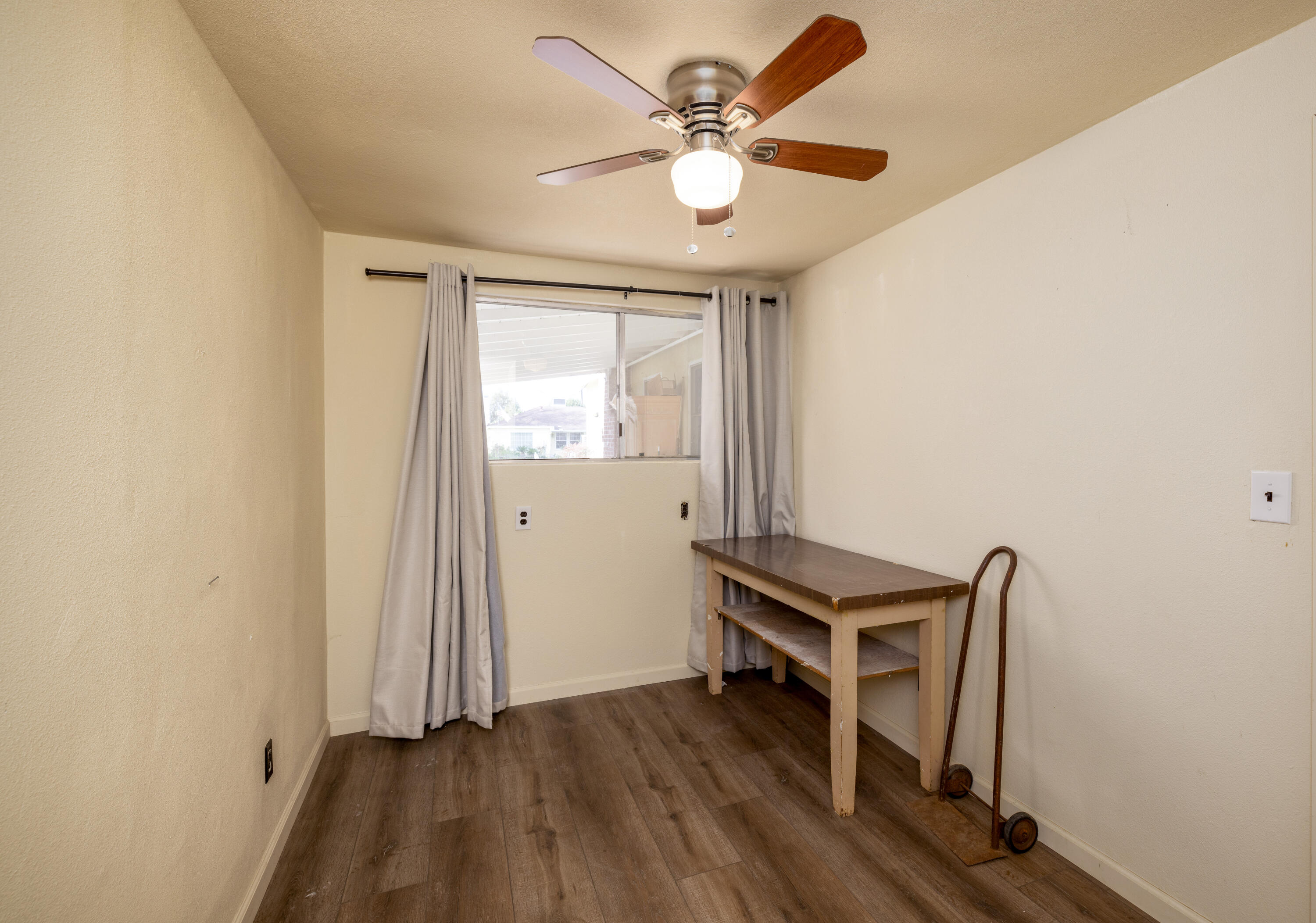 642 N N Place
