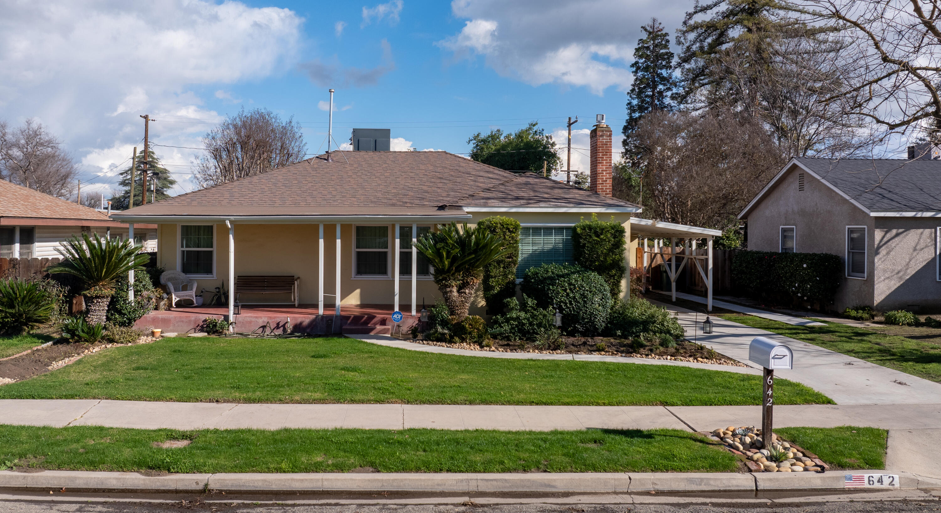 642 N N Place