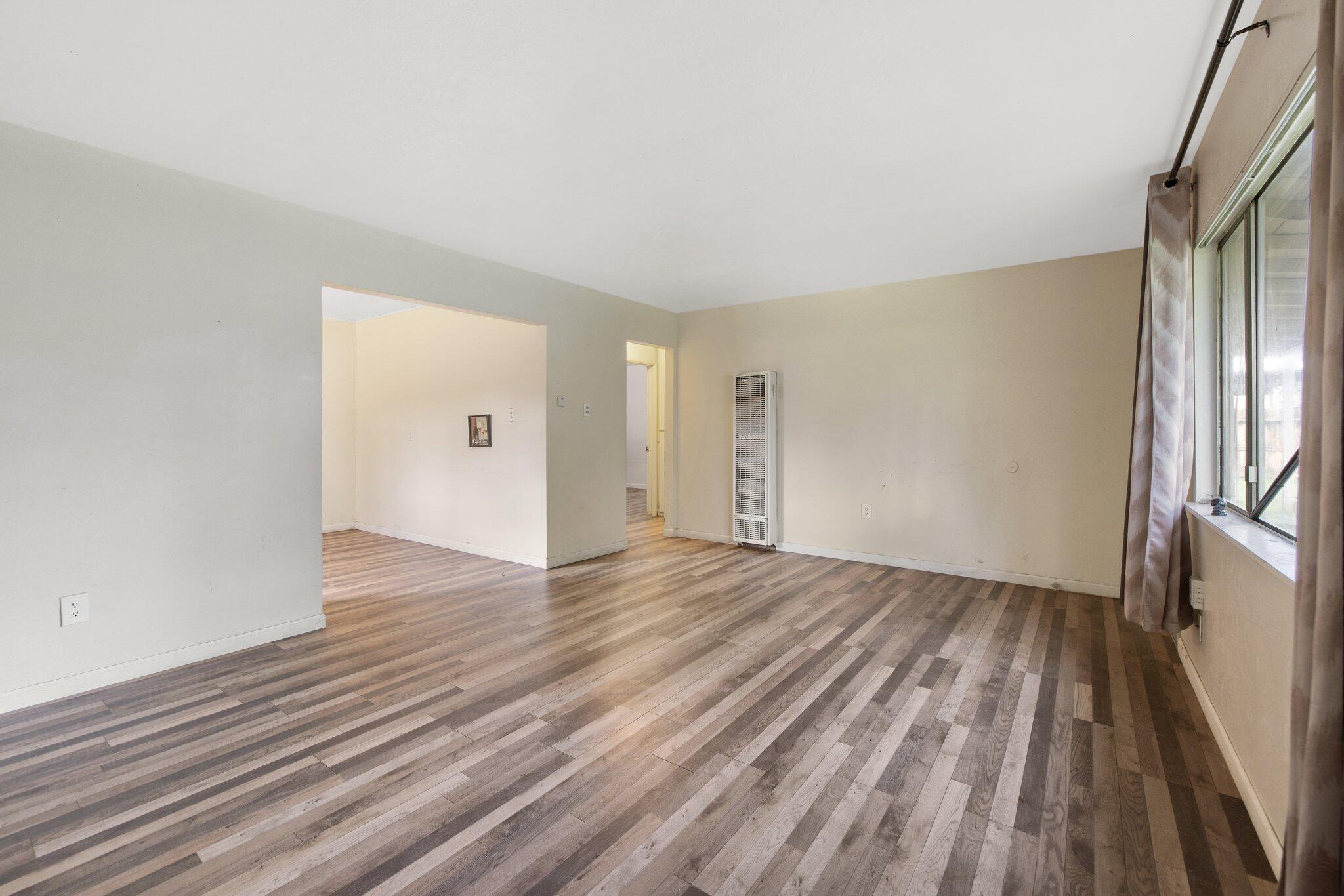 804 N Mooney Boulevard