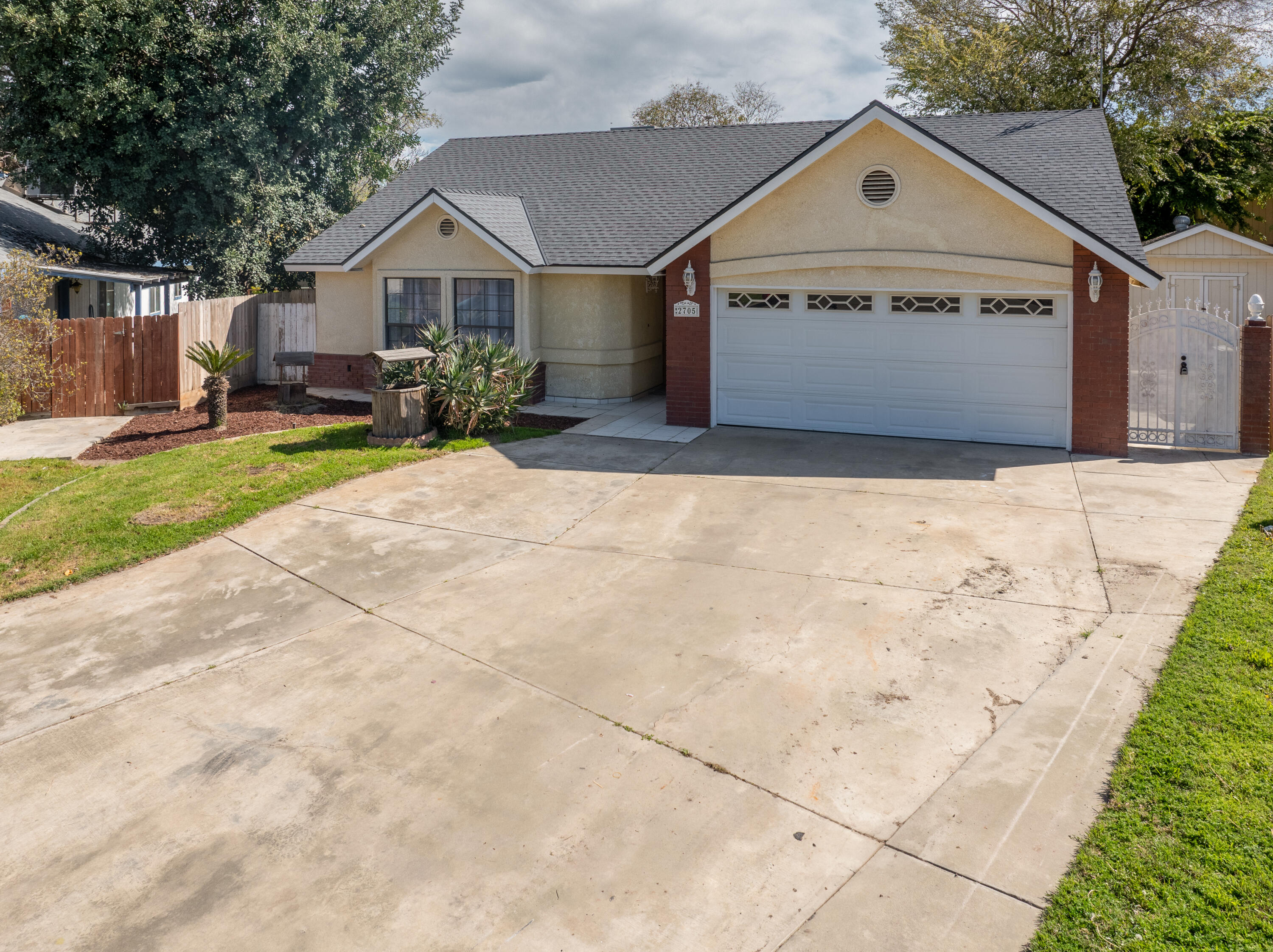 2705 W Mission Court