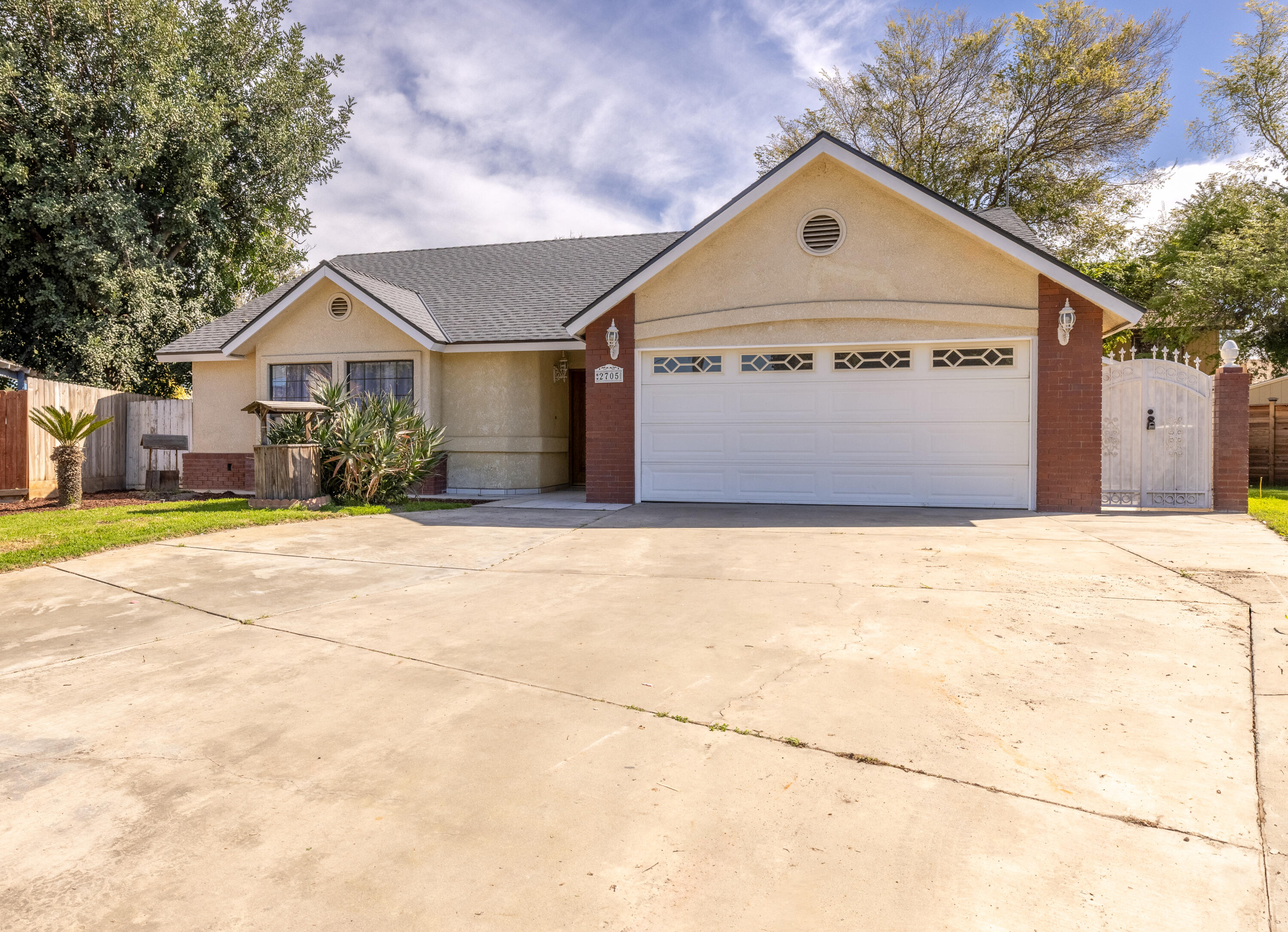 2705 W Mission Court