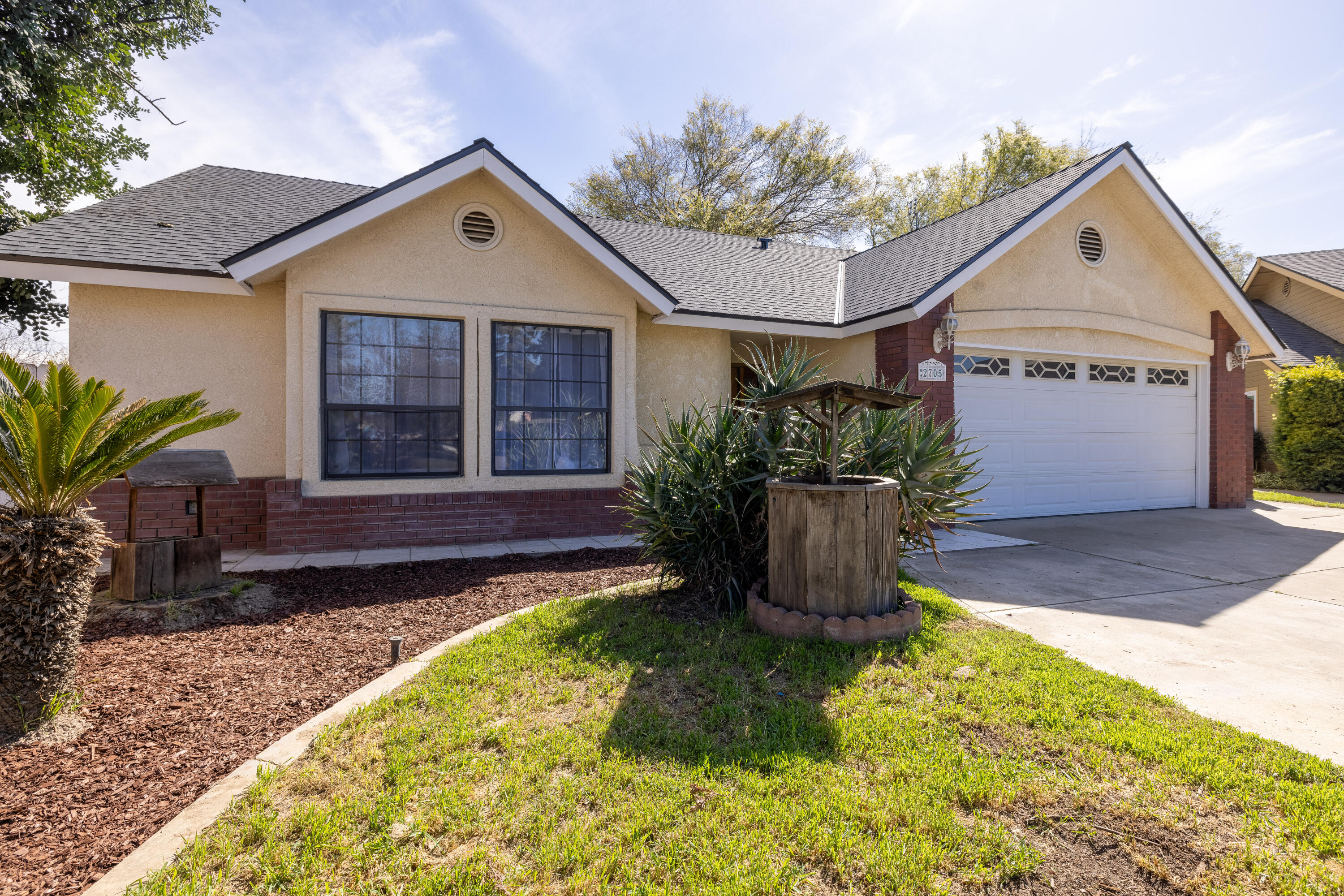 2705 W Mission Court