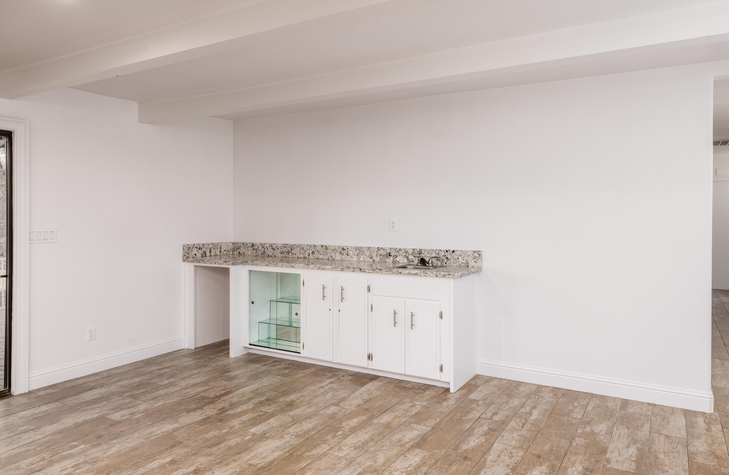 15046 Avenue 224