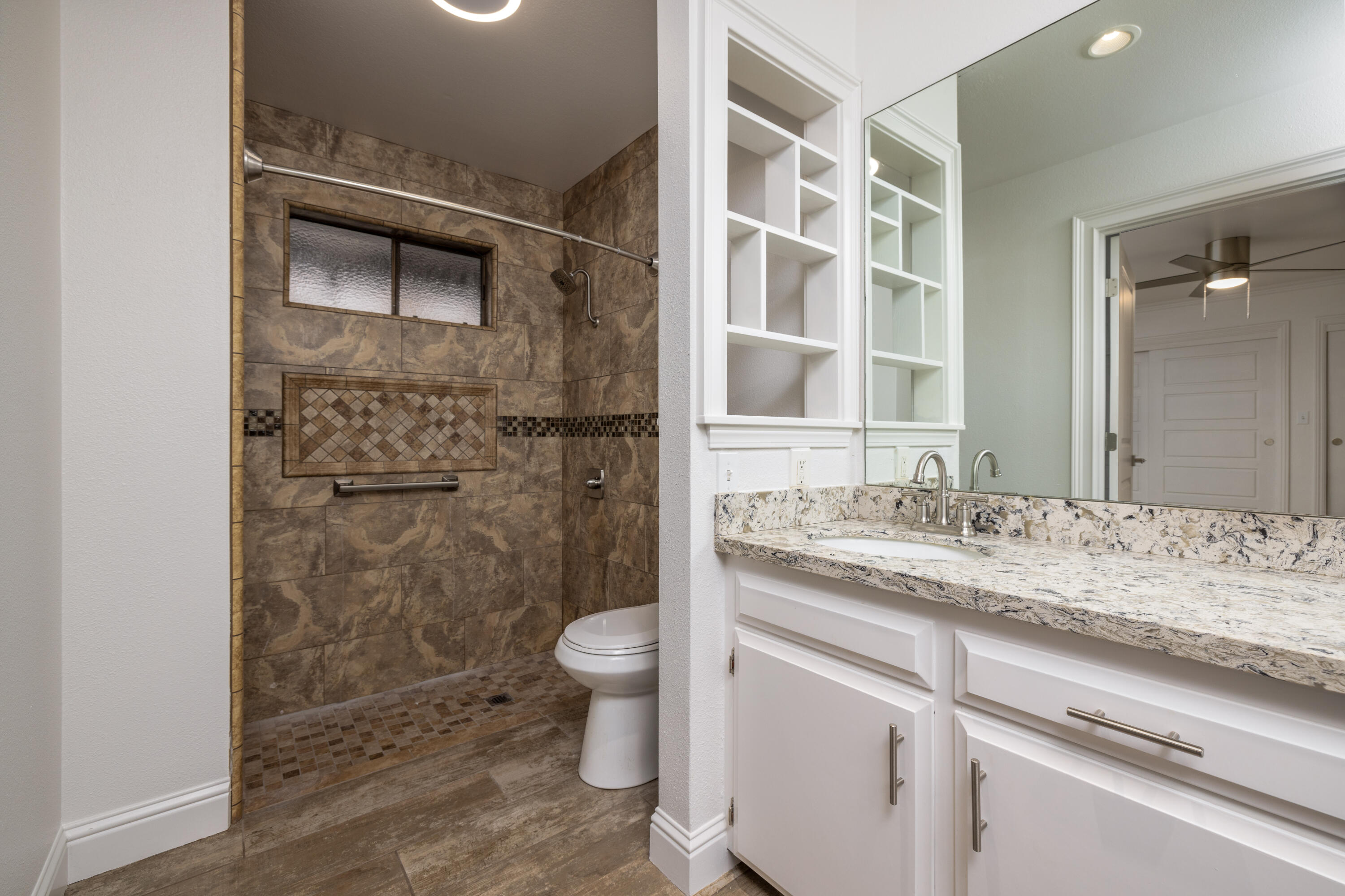 15046 Avenue 224