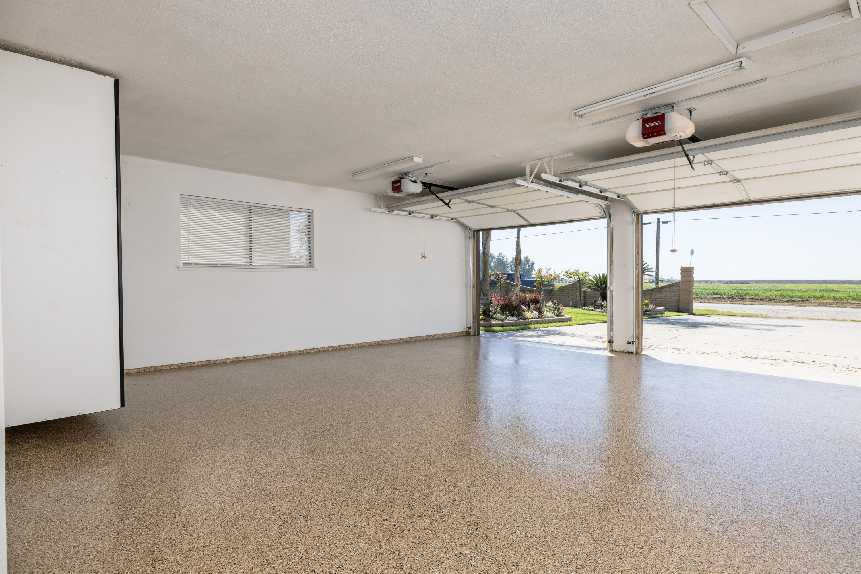 15046 Avenue 224