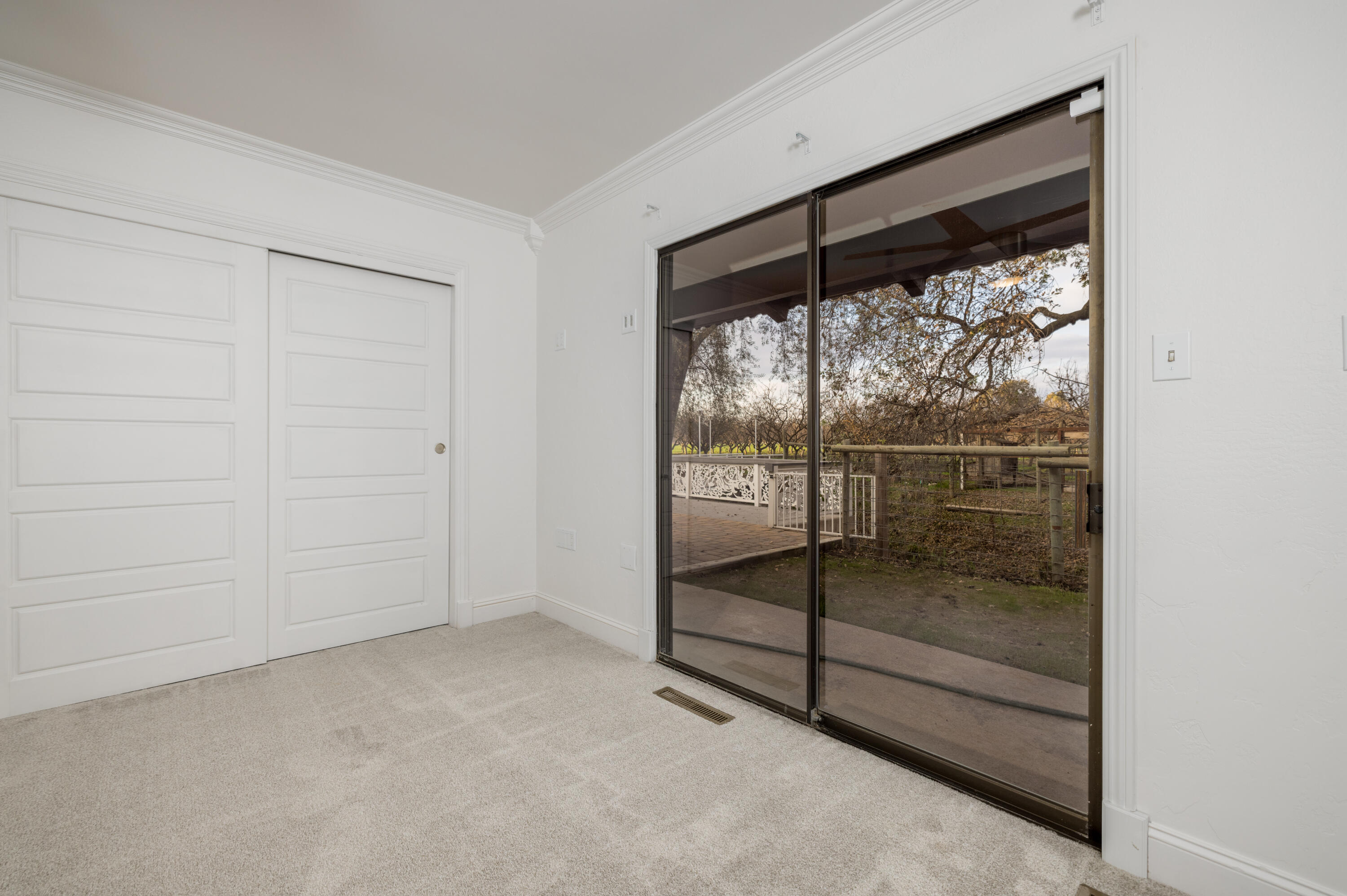 15046 Avenue 224
