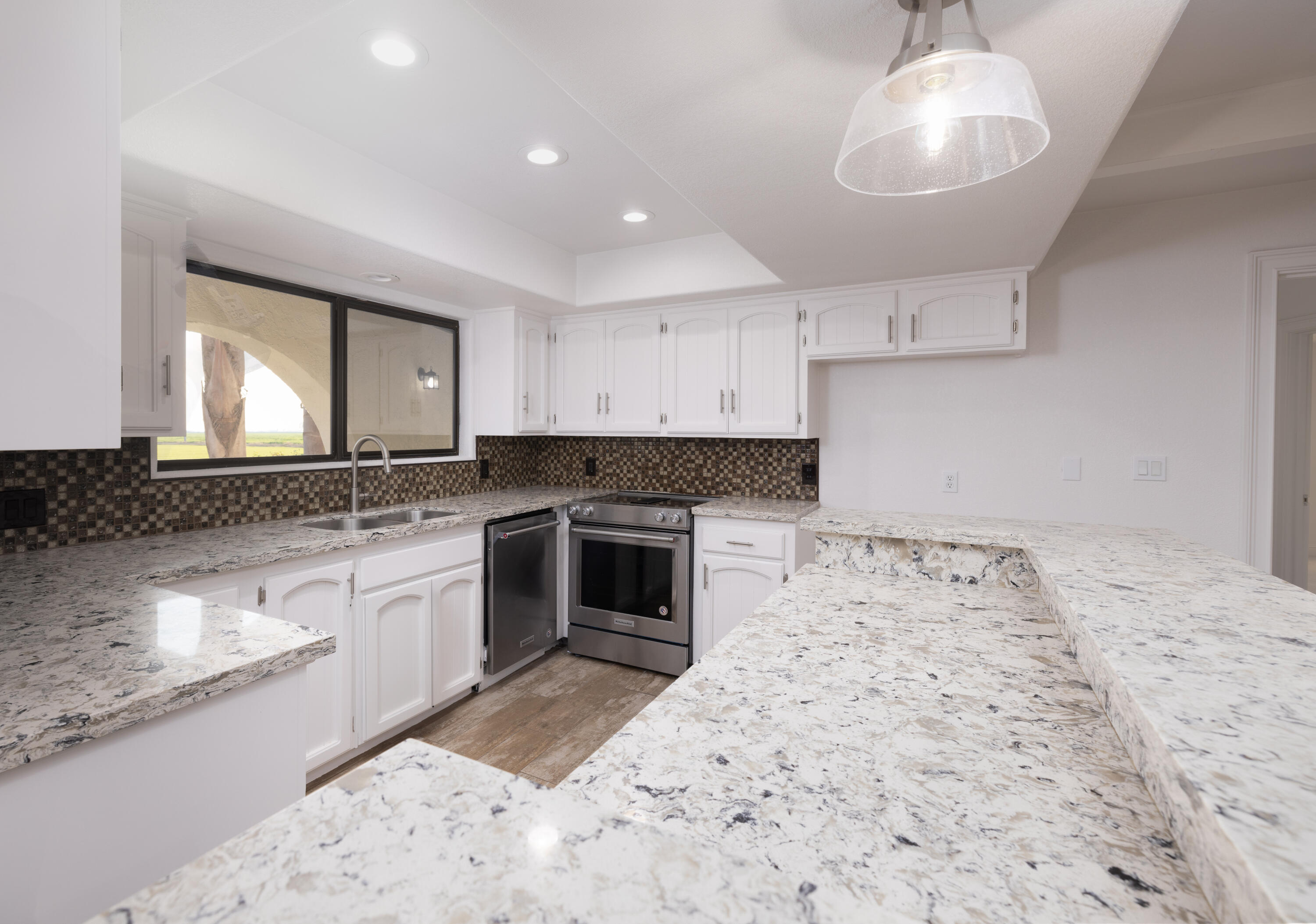 15046 Avenue 224