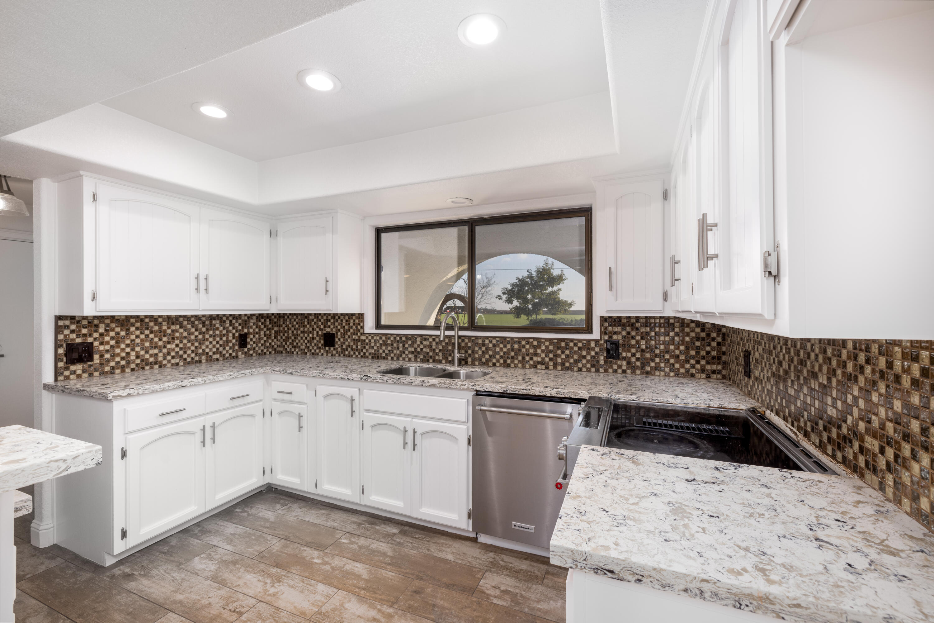 15046 Avenue 224