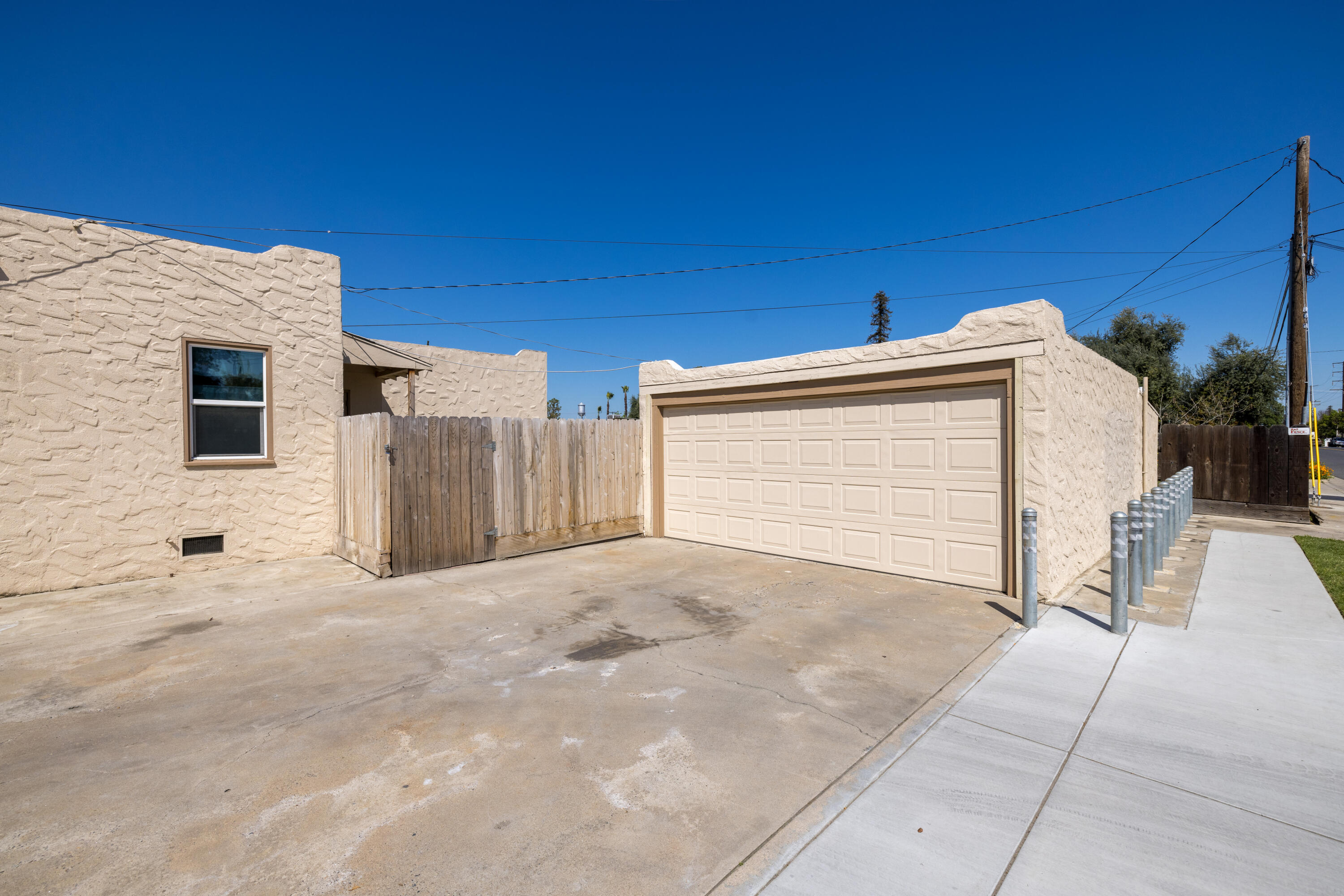 116 W Prosperity Avenue