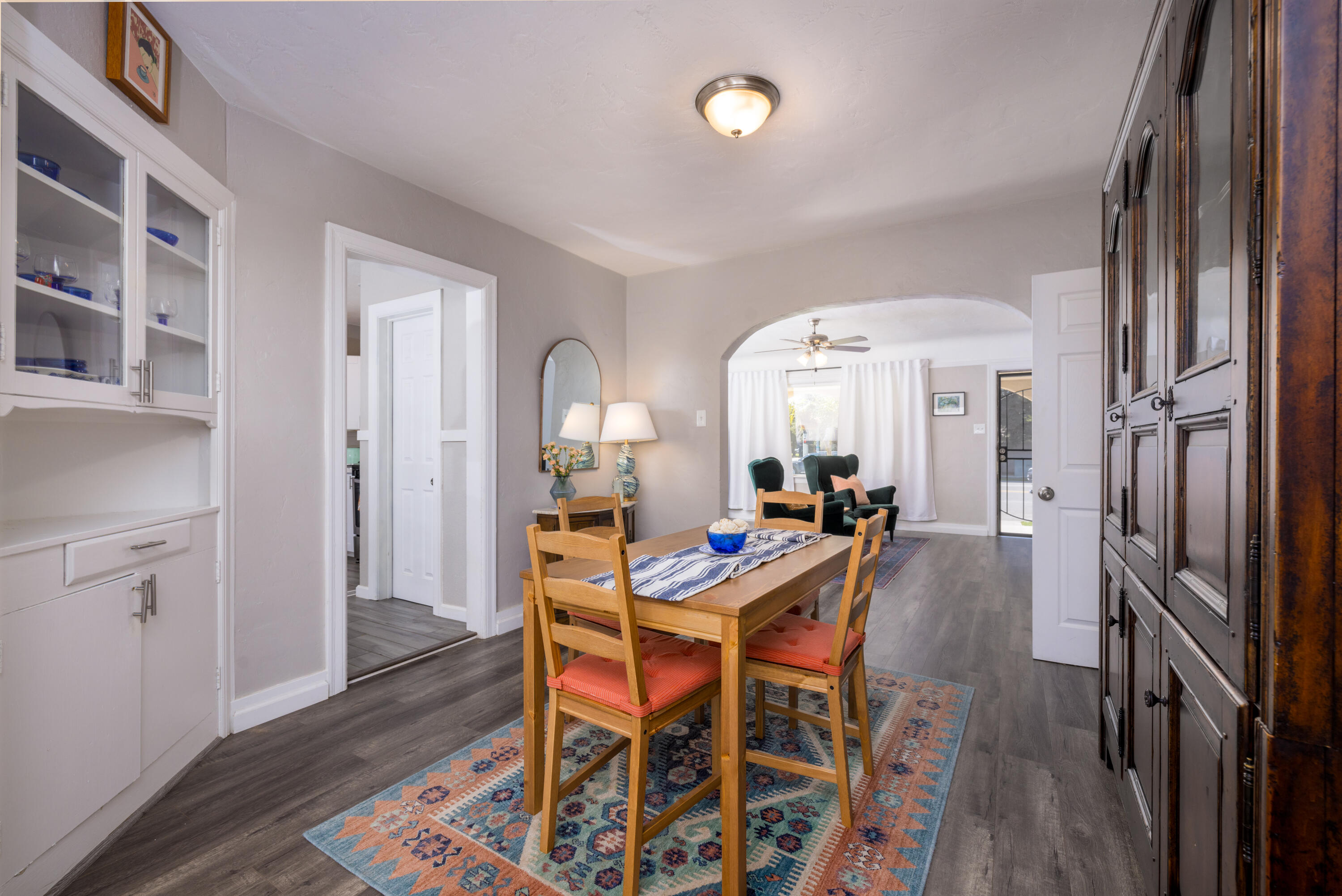 116 W Prosperity Avenue