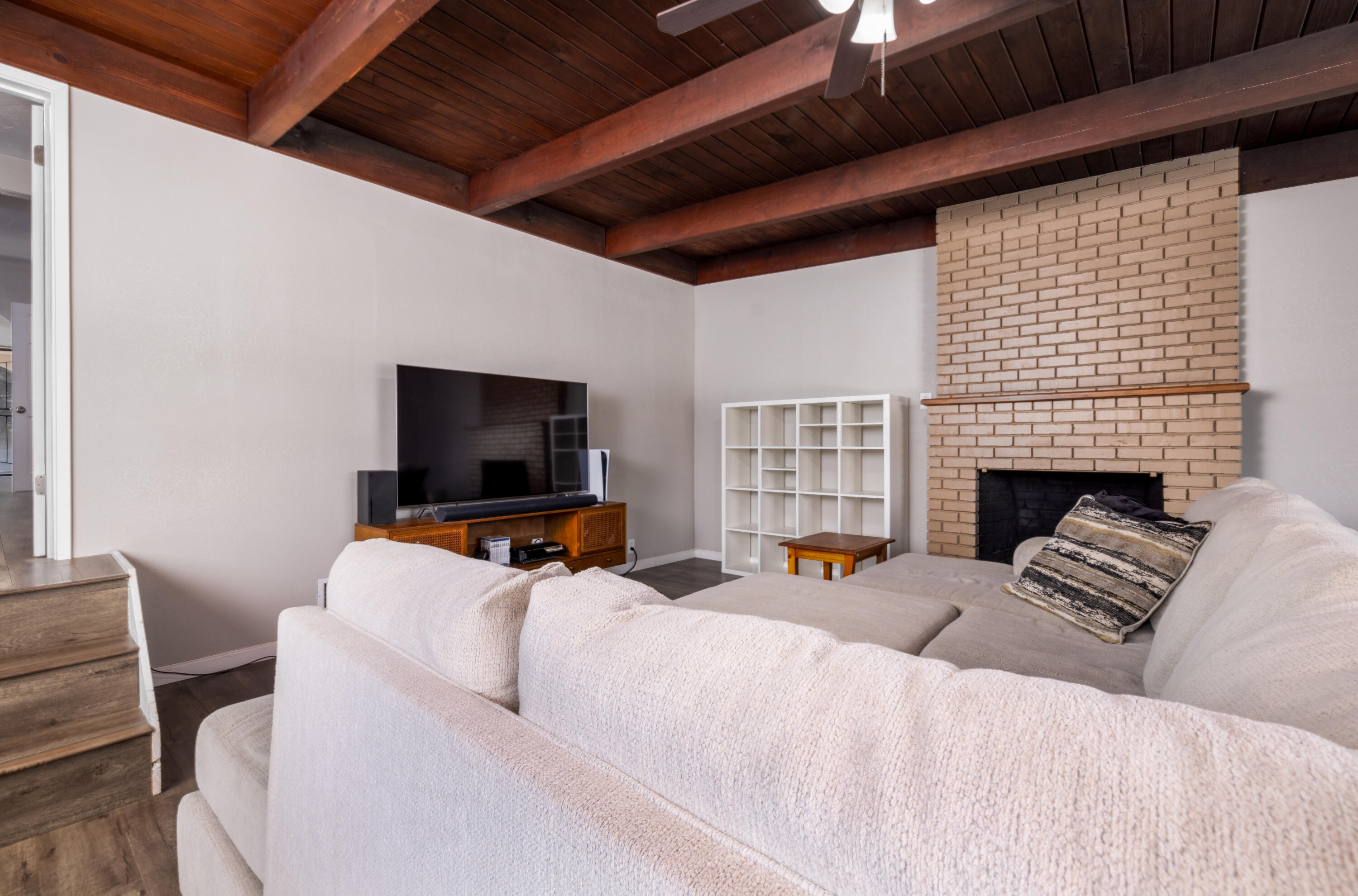116 W Prosperity Avenue
