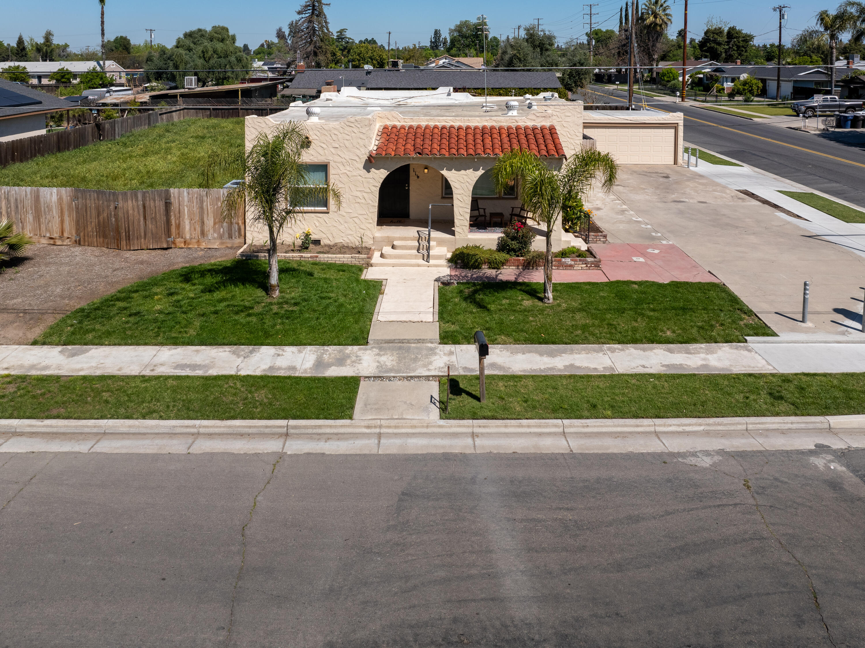 116 W Prosperity Avenue