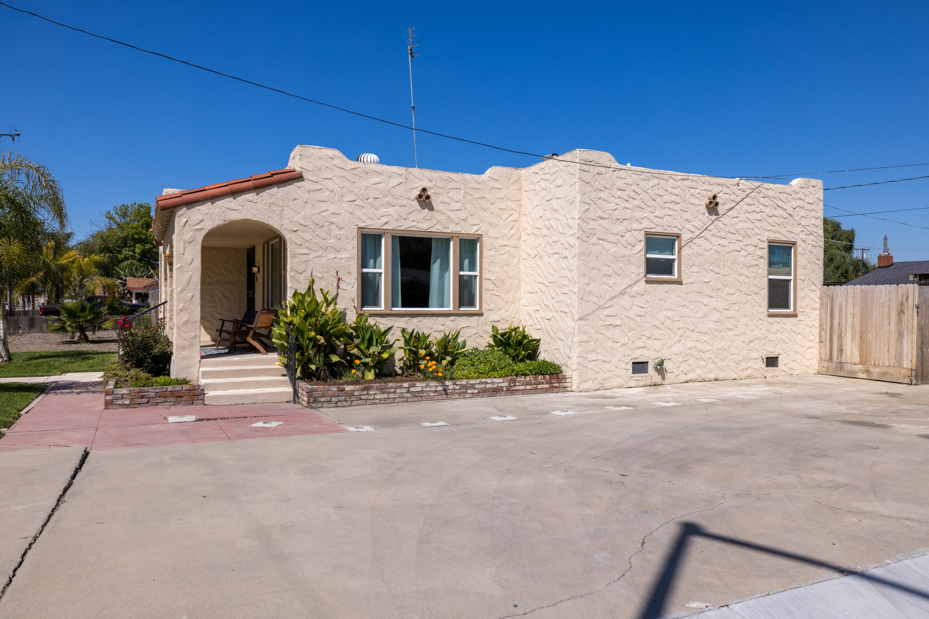 116 W Prosperity Avenue
