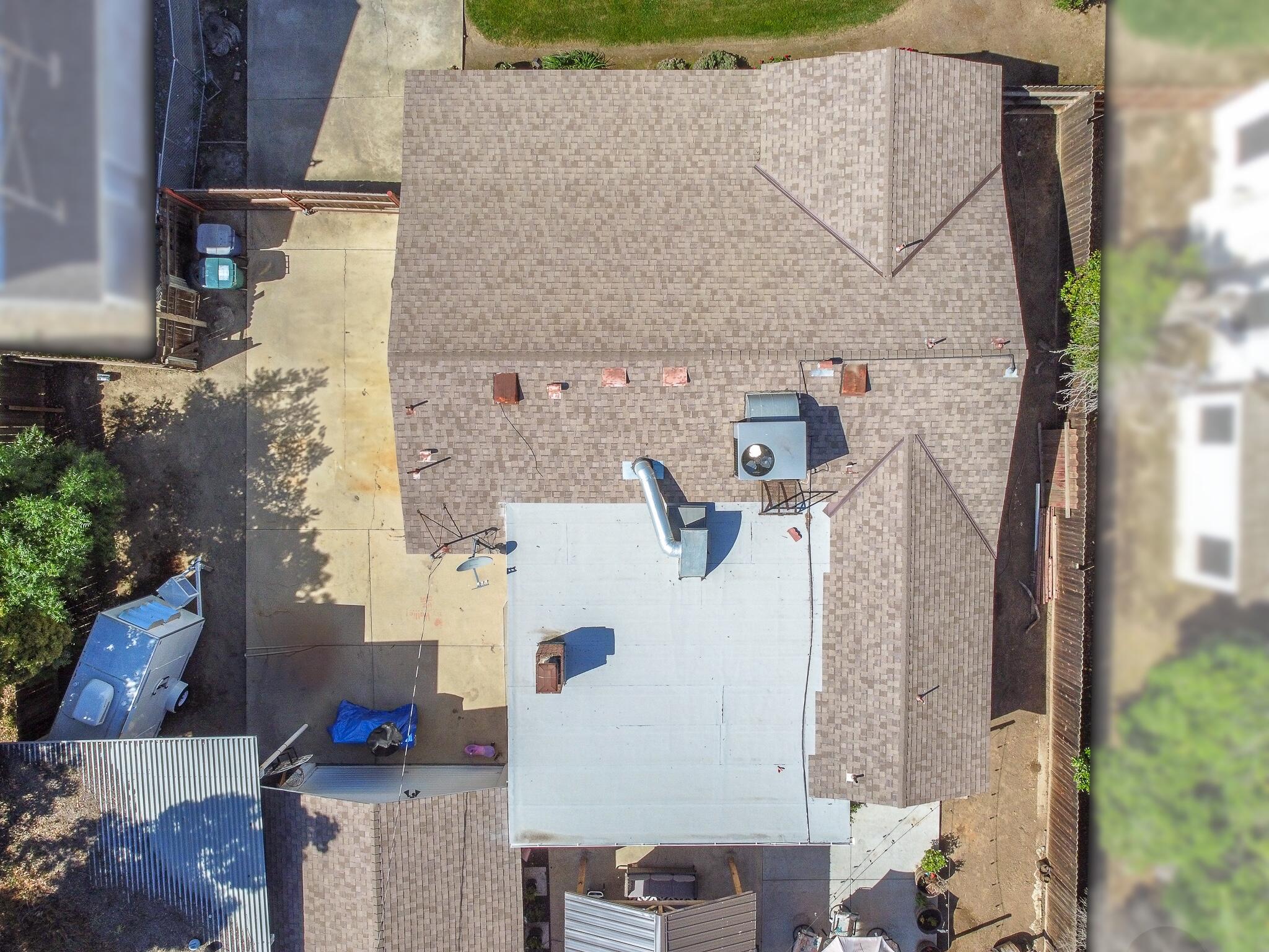 809 E Cross Avenue