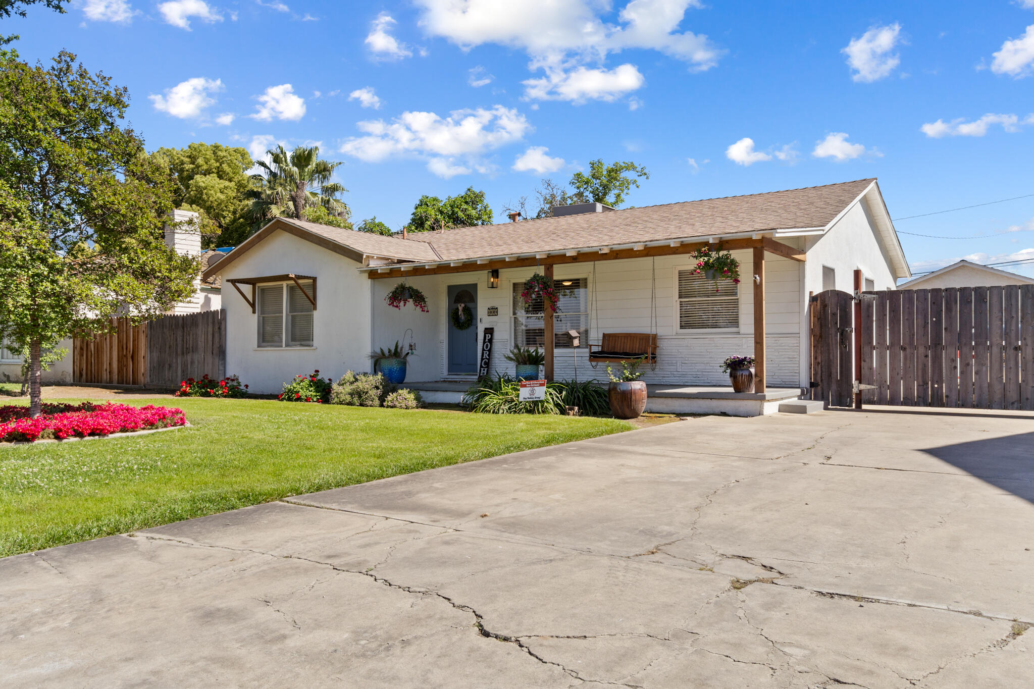 809 E Cross Avenue