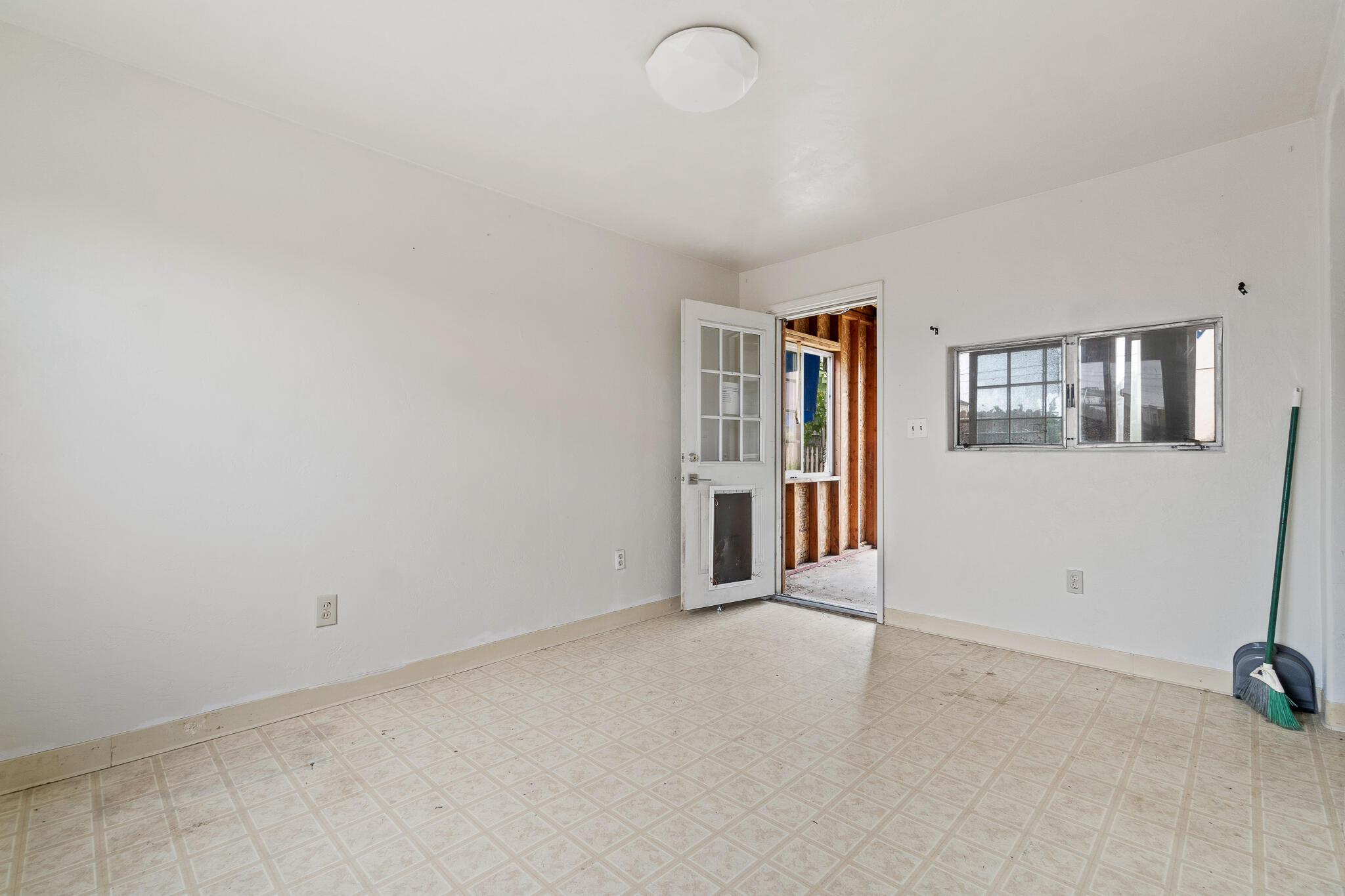 1912 8th Street